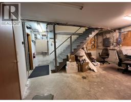 1127 4th Street, Castlegar, BC V1N2A8 Photo 33