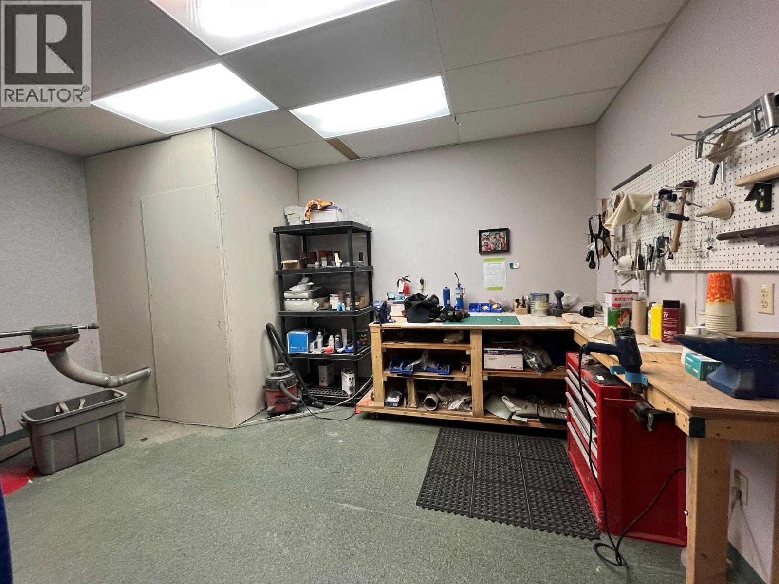  1127 4TH Street, Castlegar