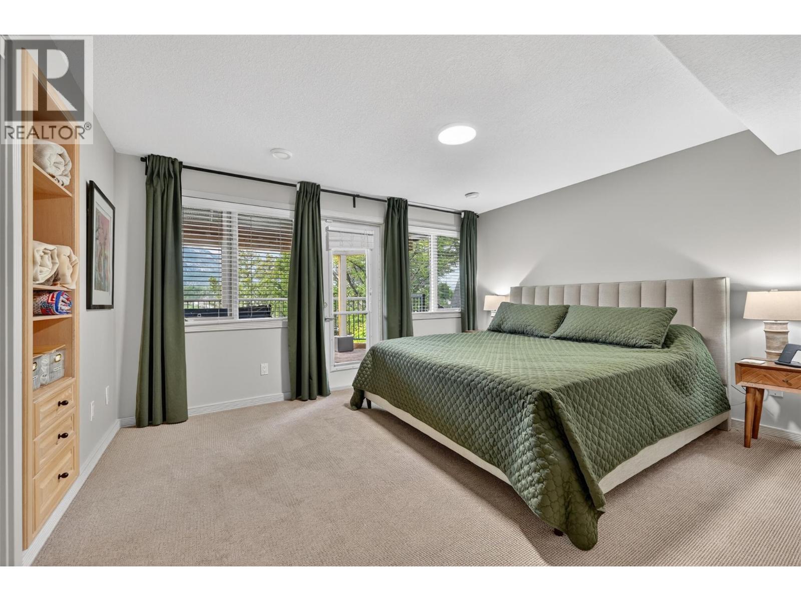 821 4th Avenue - 41