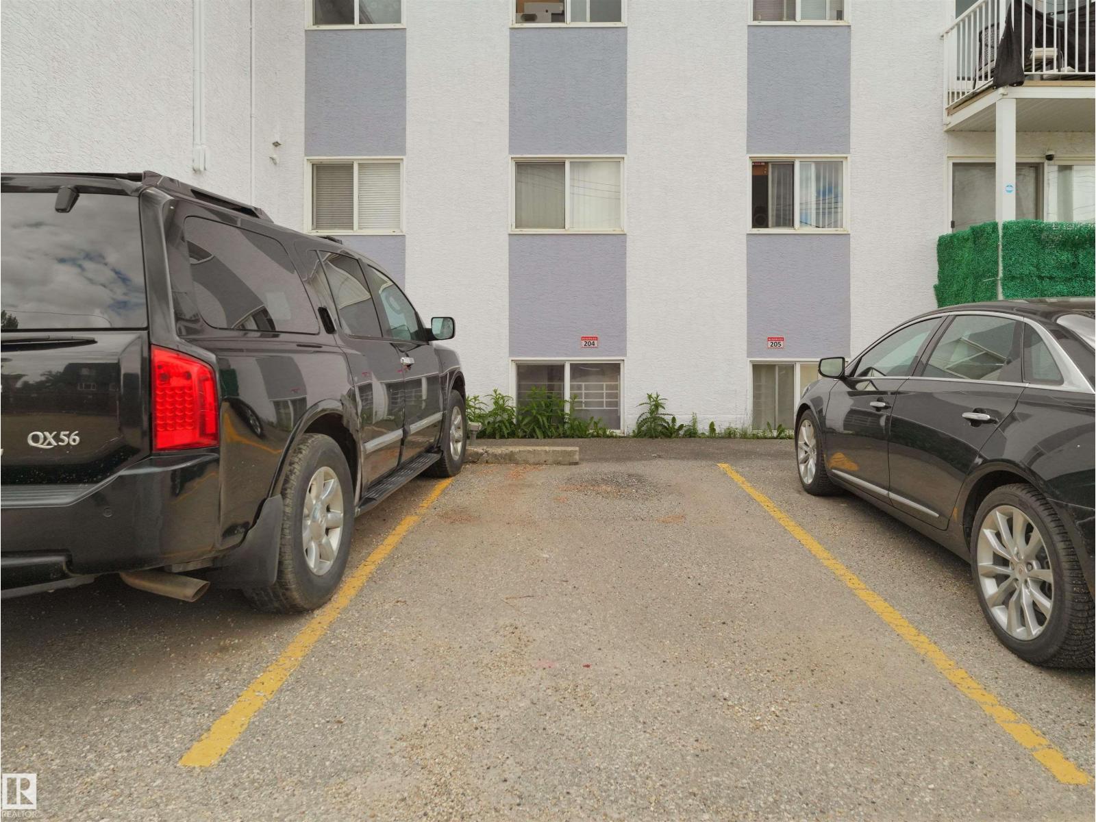 #204 9116 106 AV NW - 25