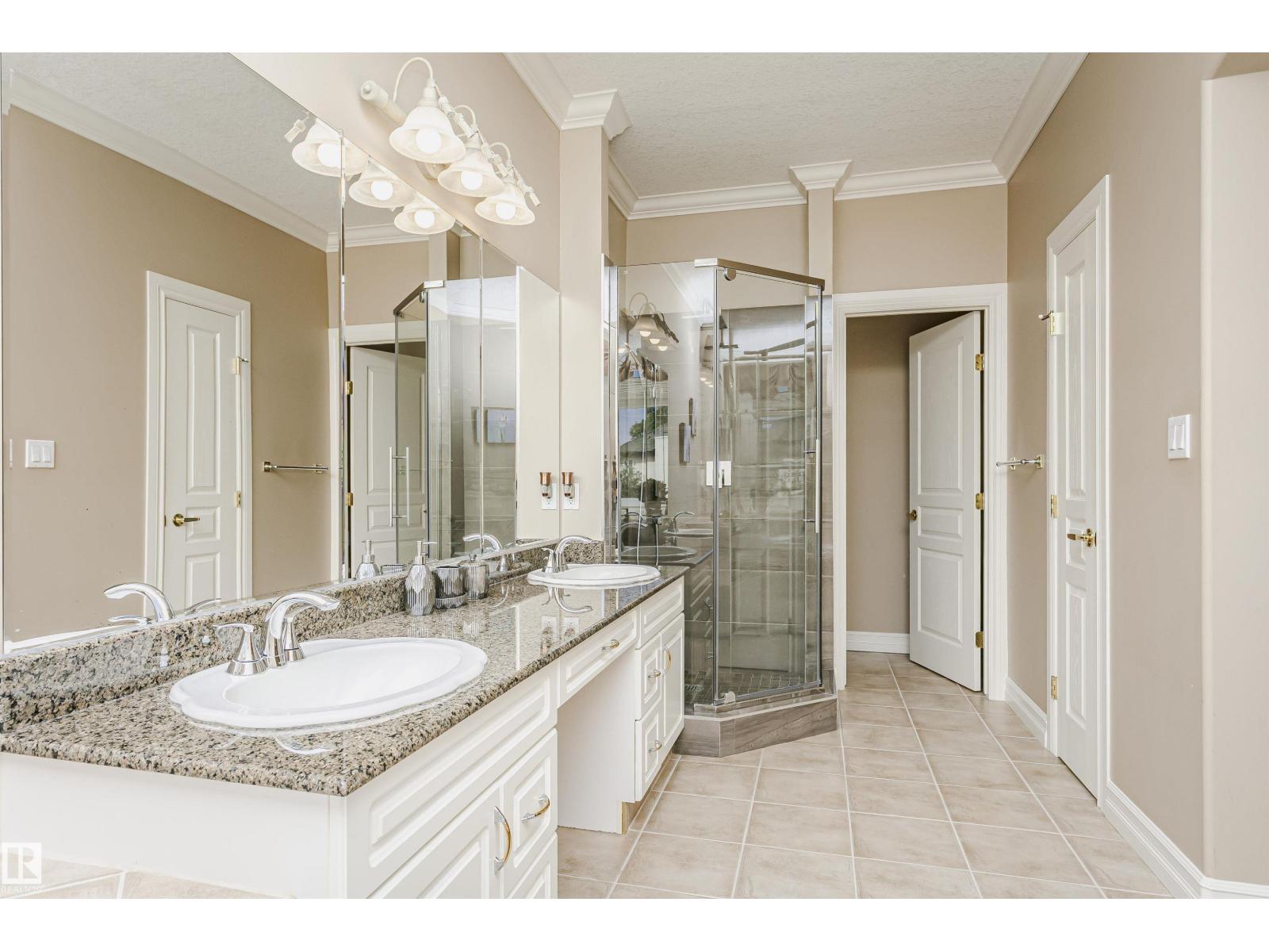 116 DARLINGTON CR NW — photo 30