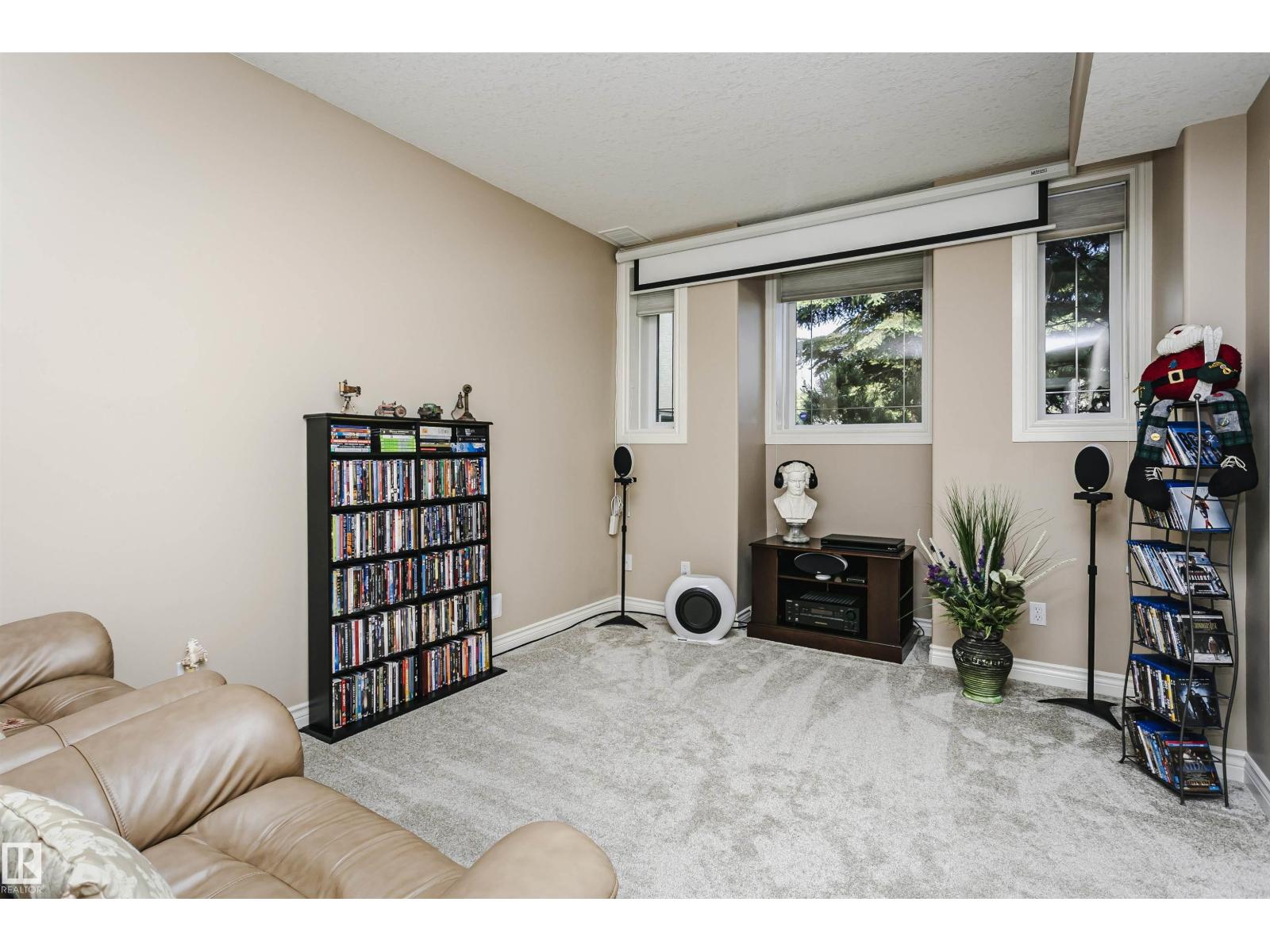 116 DARLINGTON CR NW — photo 36