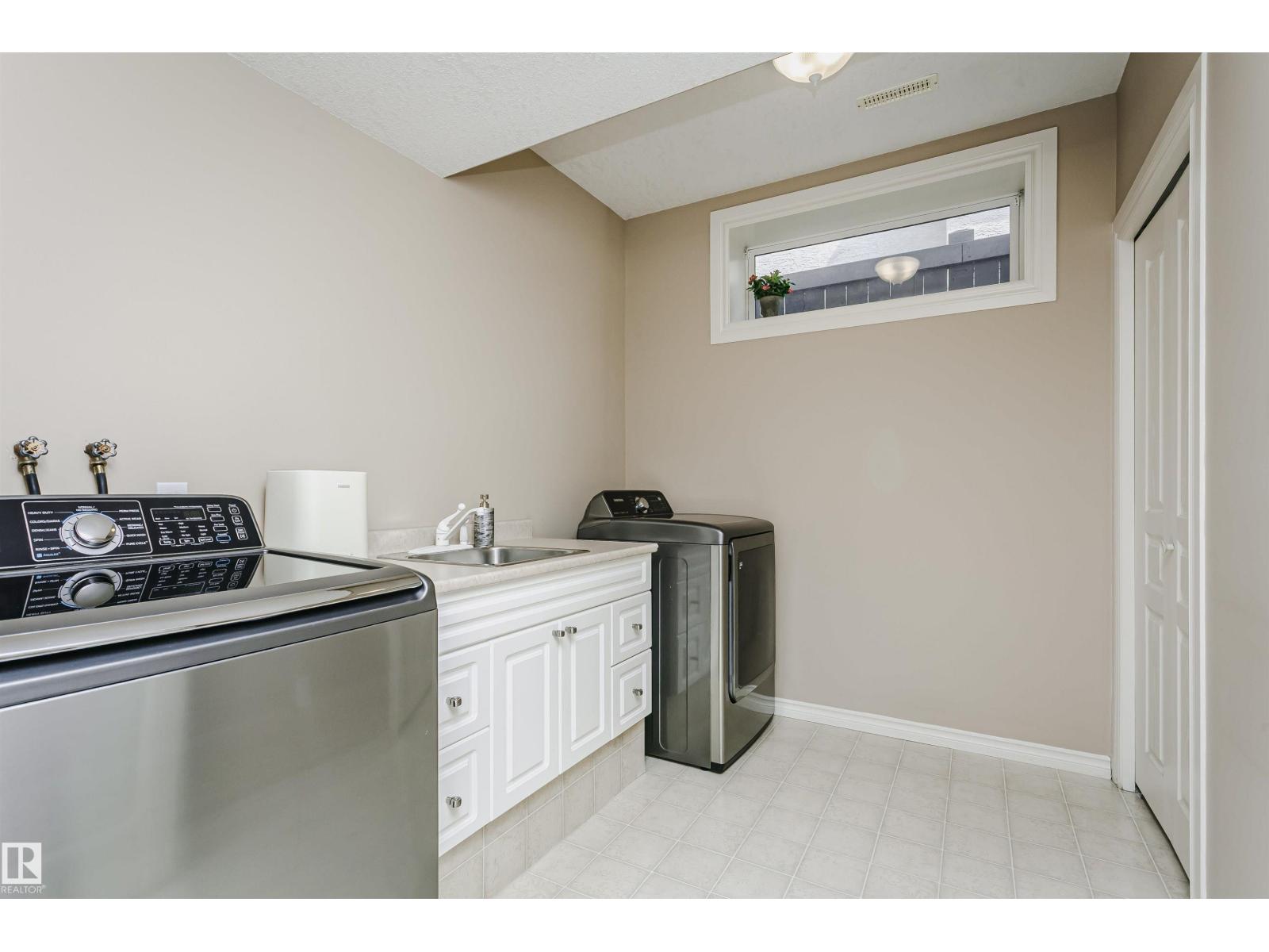 116 DARLINGTON CR NW — photo 39