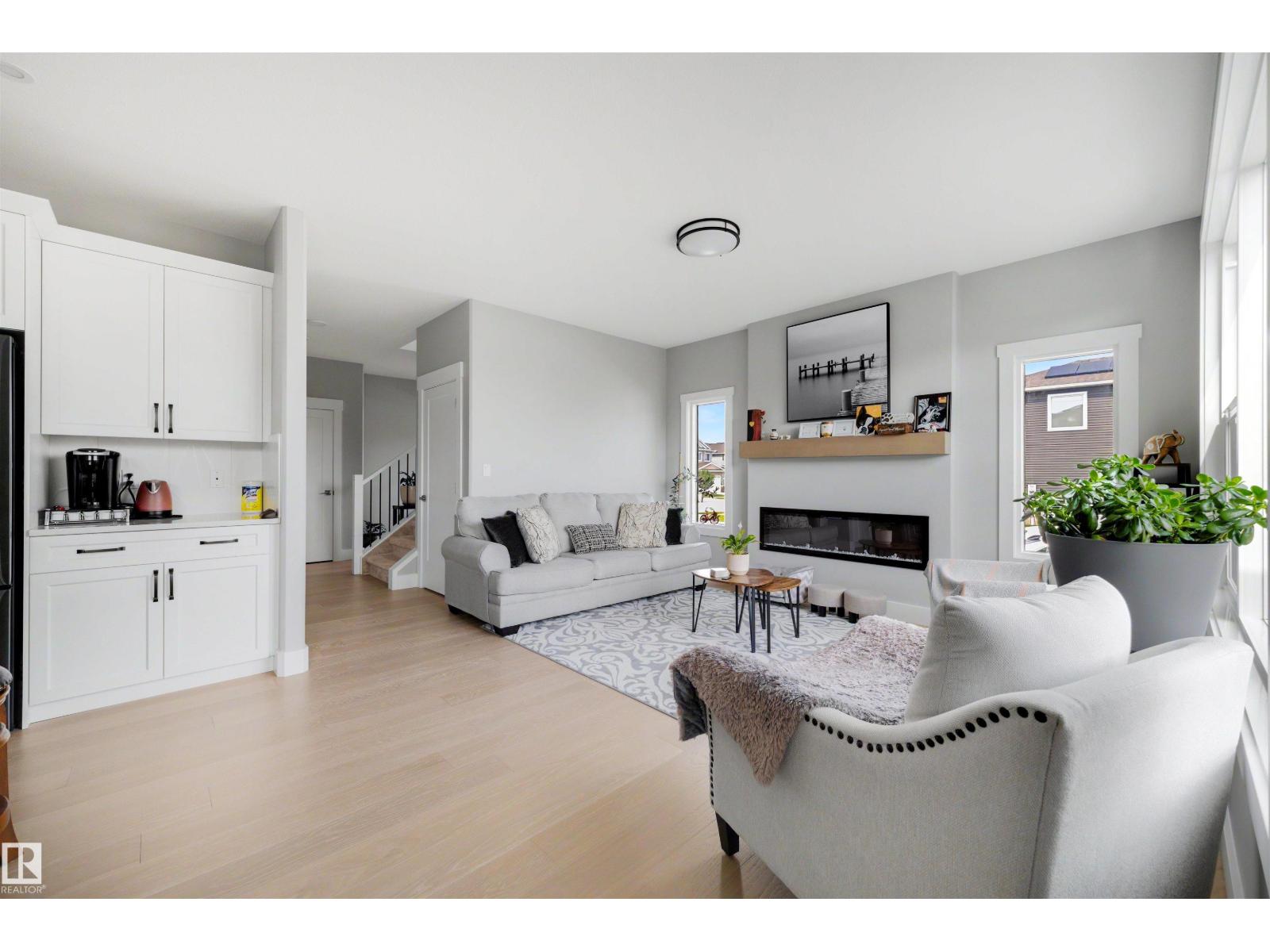 9631 89 ST - 13