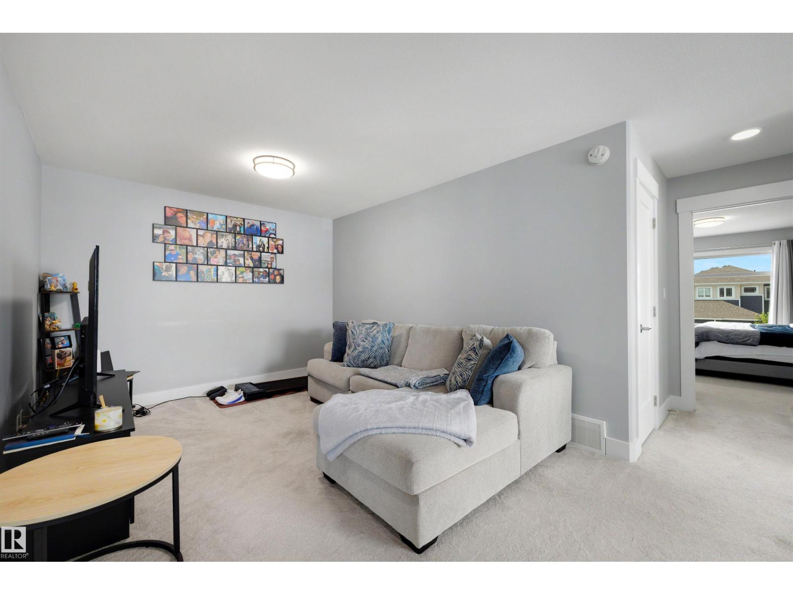 9631 89 ST - 19