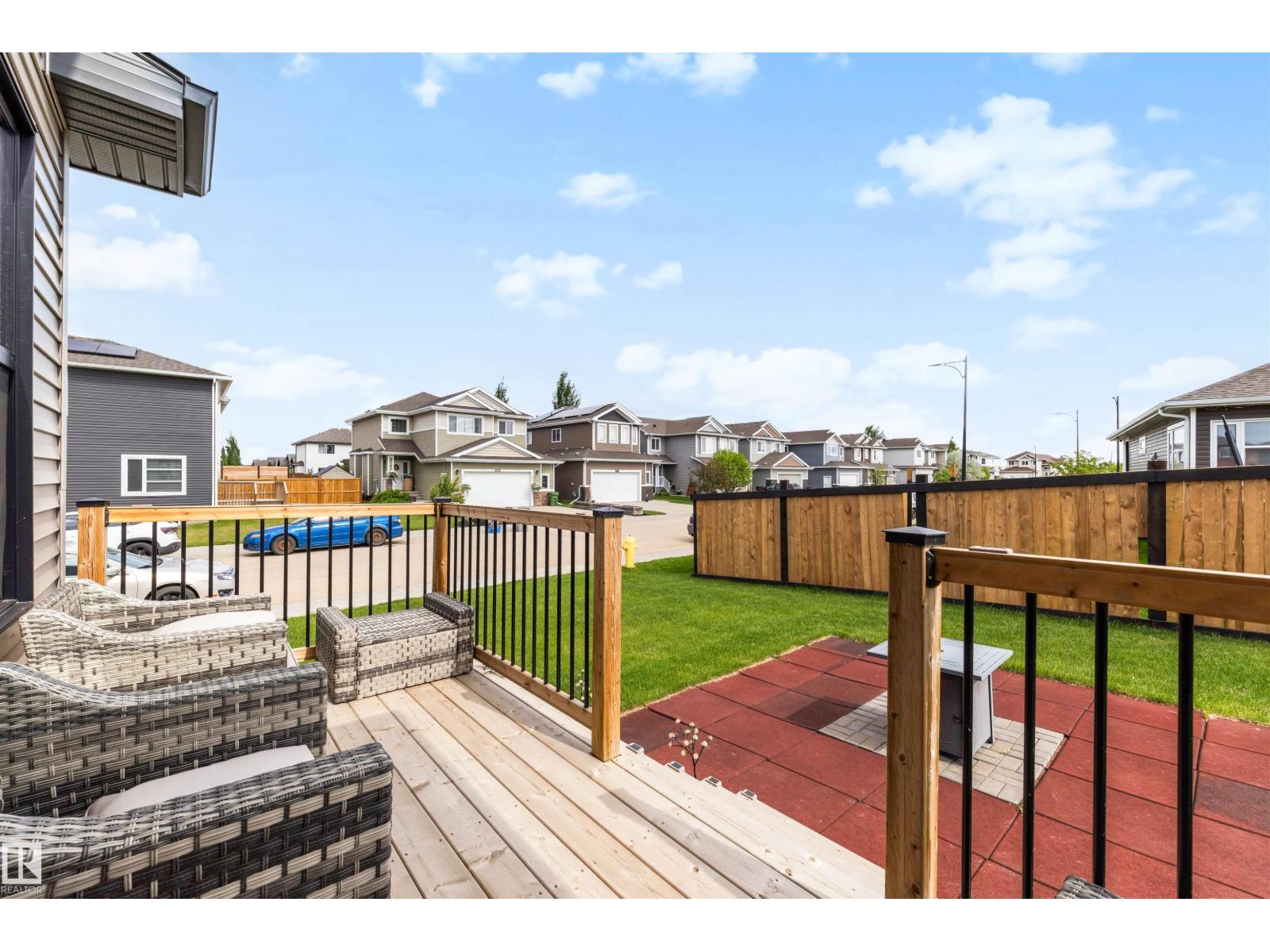 9631 89 ST - 35