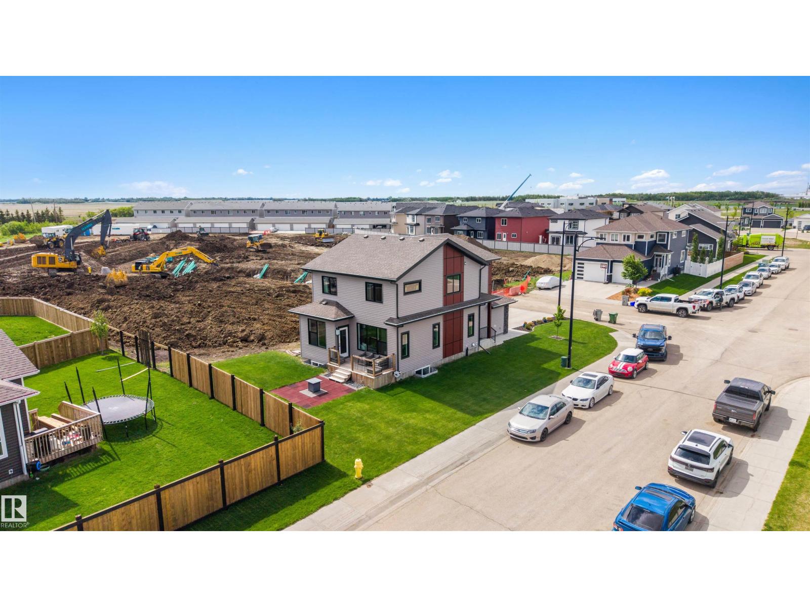 9631 89 ST - 45