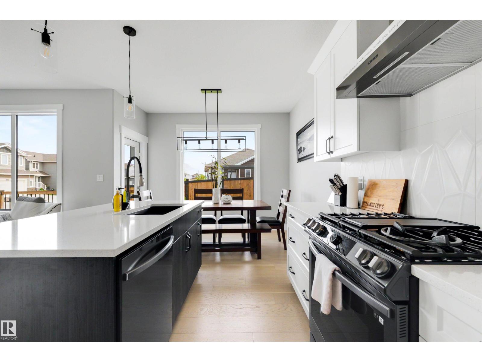 9631 89 ST - 7