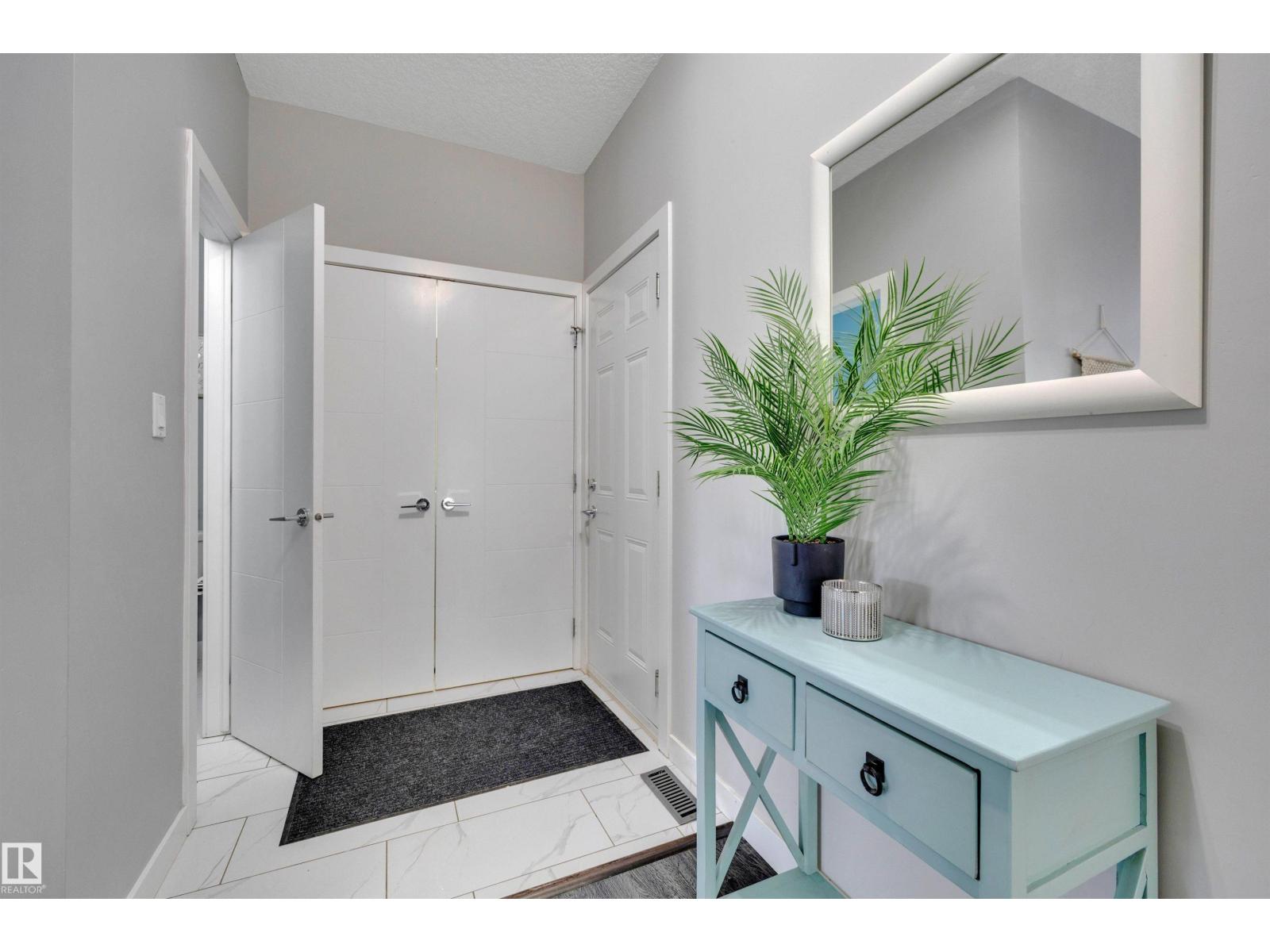 98 SANDALWOOD PL — photo 19