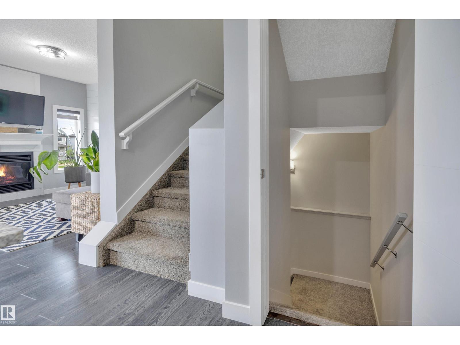 98 SANDALWOOD PL — photo 36