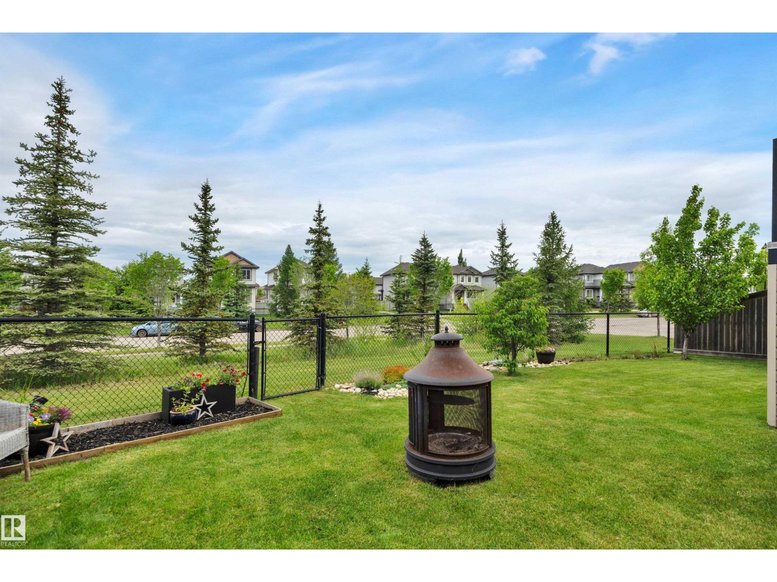 98 SANDALWOOD PL — photo 49