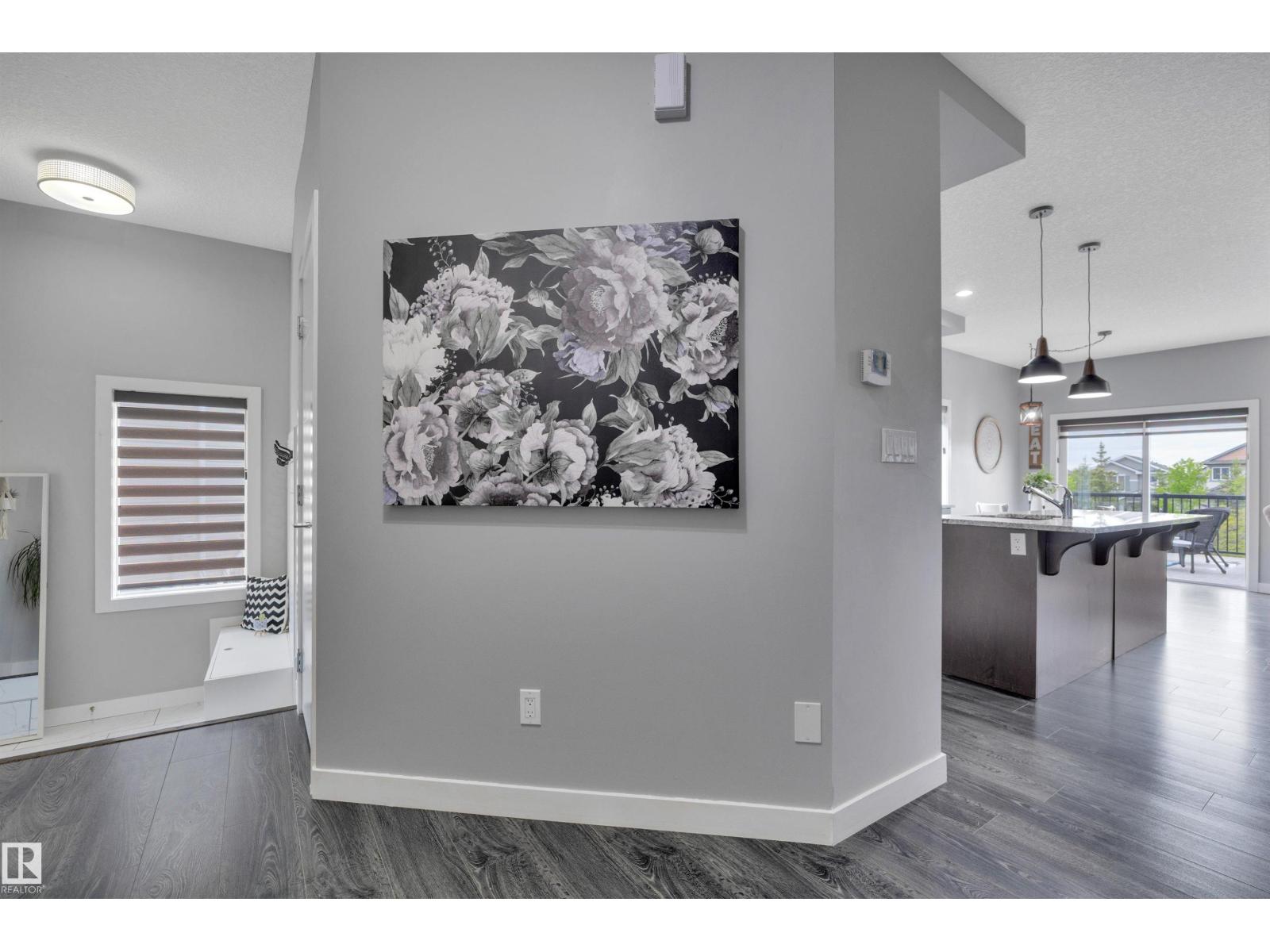 98 SANDALWOOD PL — photo 8
