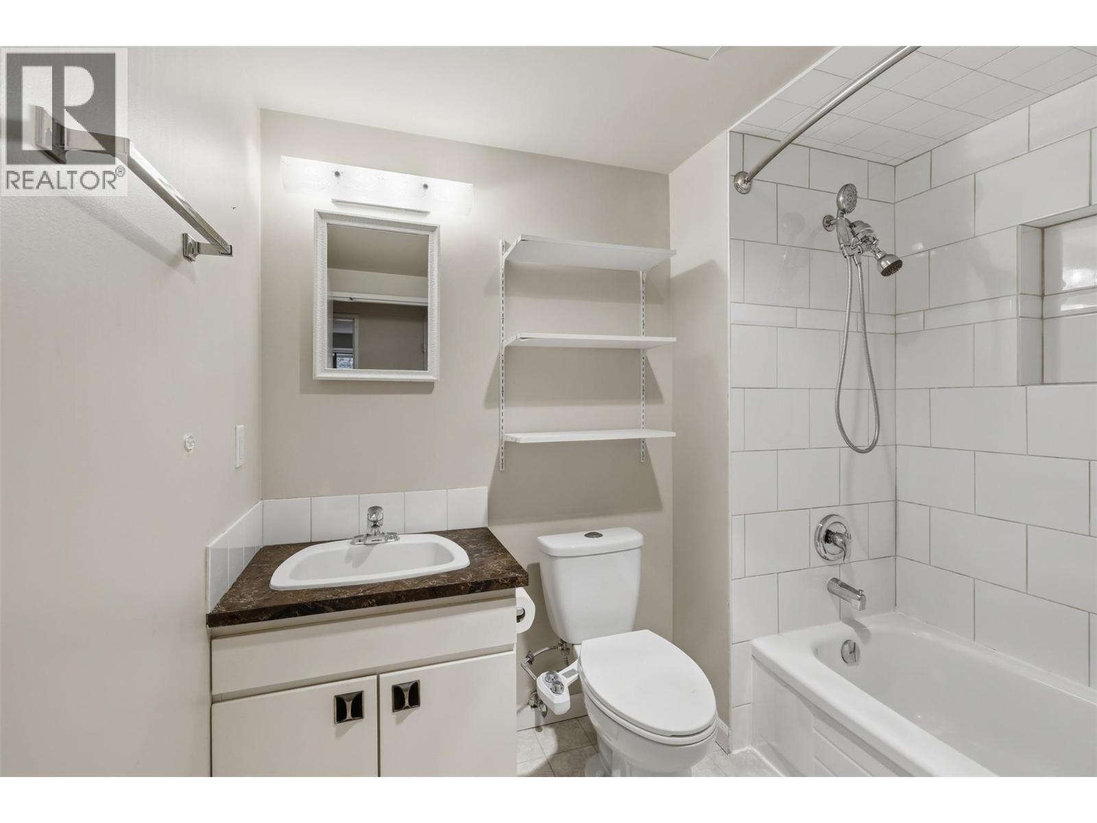 #111 245 GORDONHORN Crescent - 17