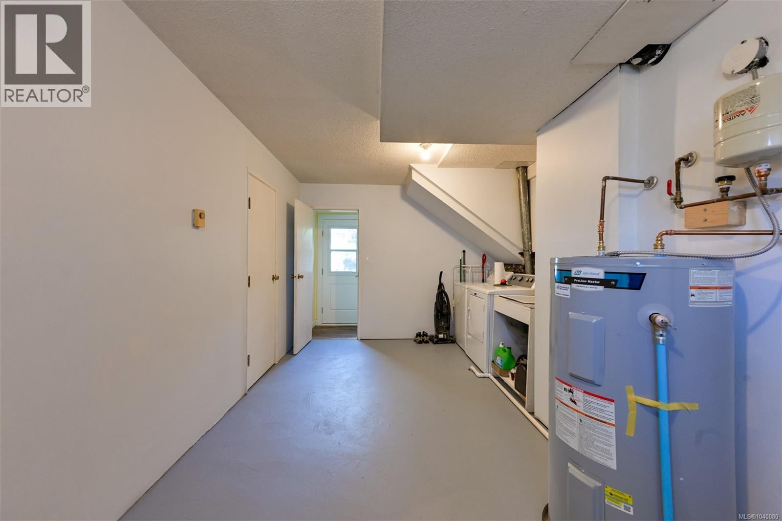 #12 6172 Alington Rd - 22