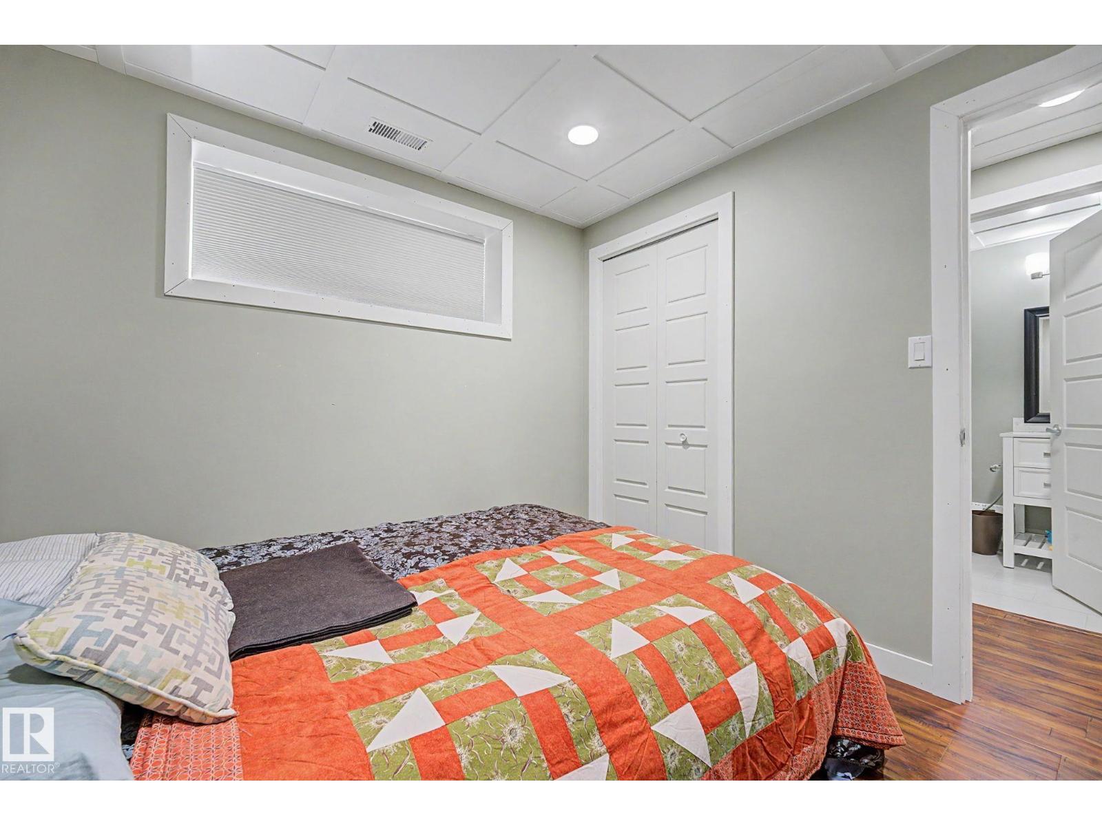 3343 WEIDLE WY SW - 34