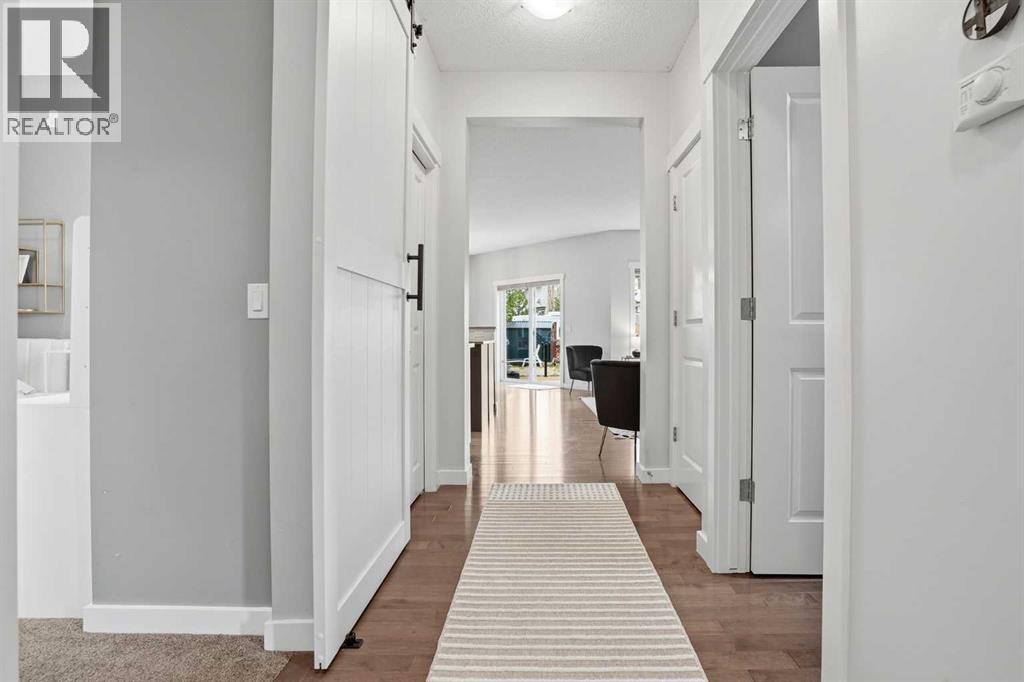143 Elgin Meadows Way SE - photo 4
