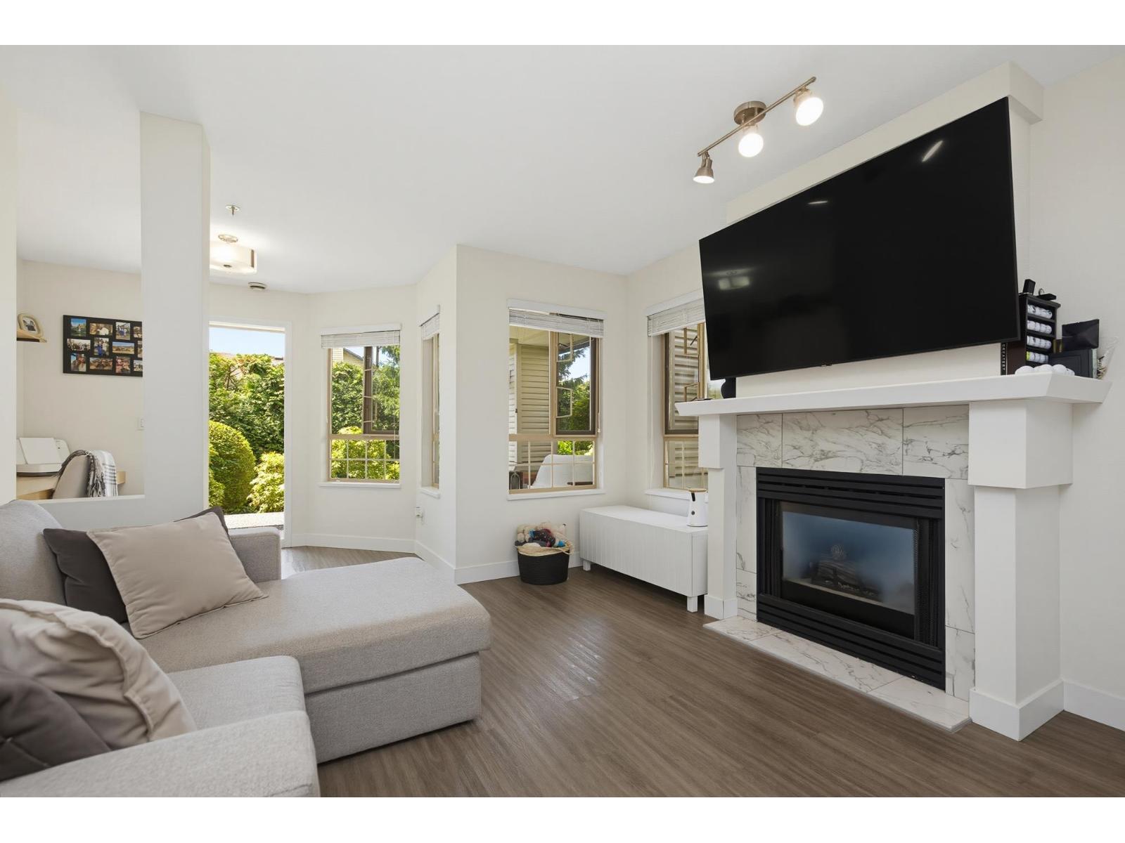 112 22015 48 AVENUE, Langley