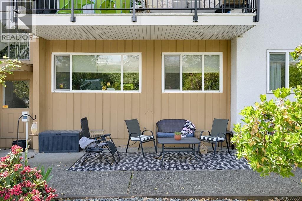 426 Burnside Rd W, Saanich