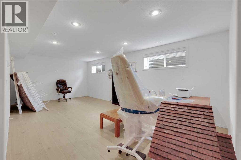 9 Lincoln Street — photo 32