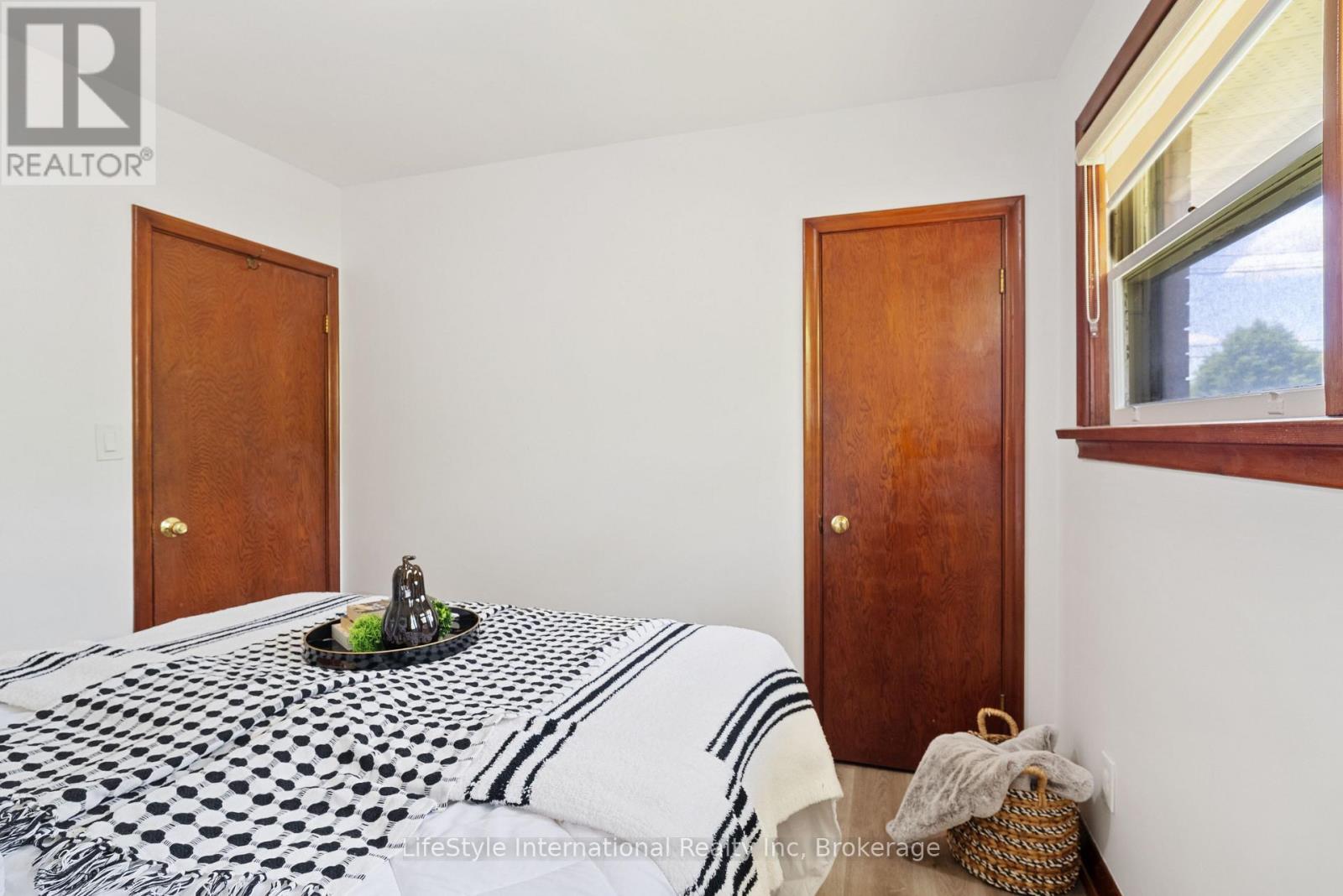 2 WESTMOUNT ROAD - 17