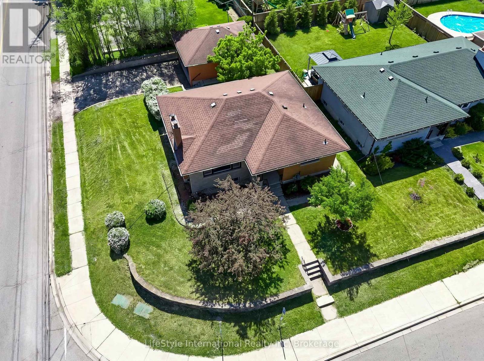 2 WESTMOUNT ROAD - 2