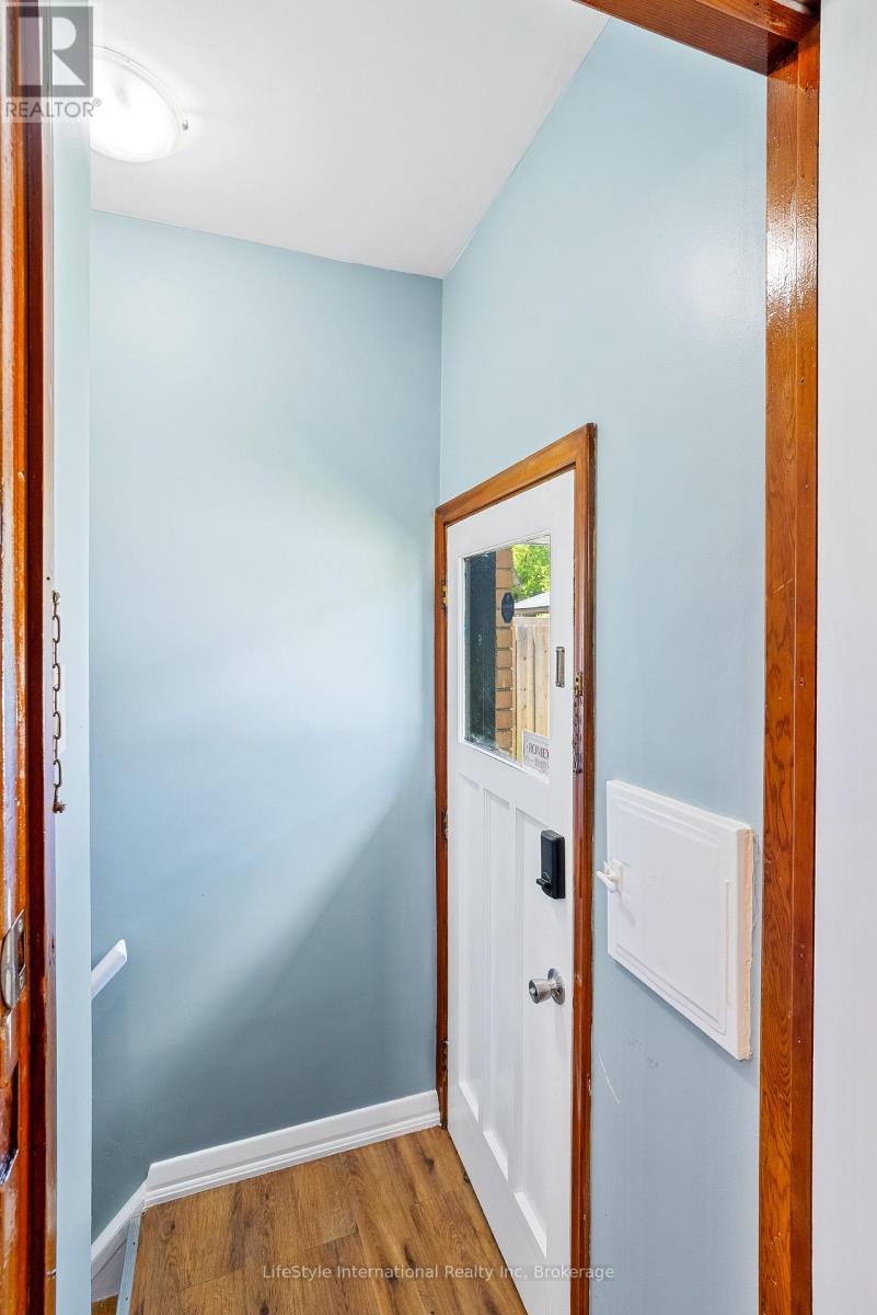 2 WESTMOUNT ROAD - 26