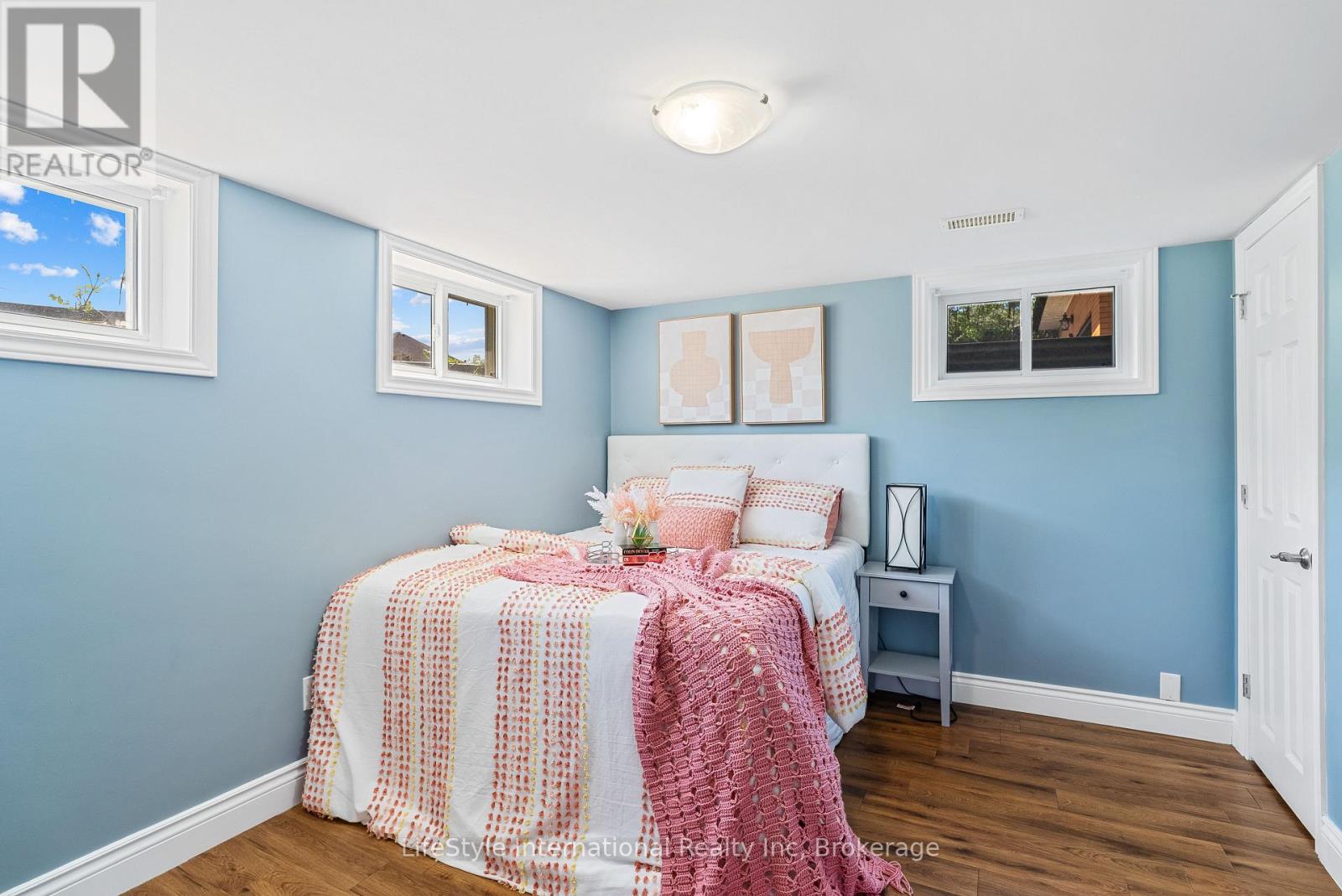 2 WESTMOUNT ROAD - 34