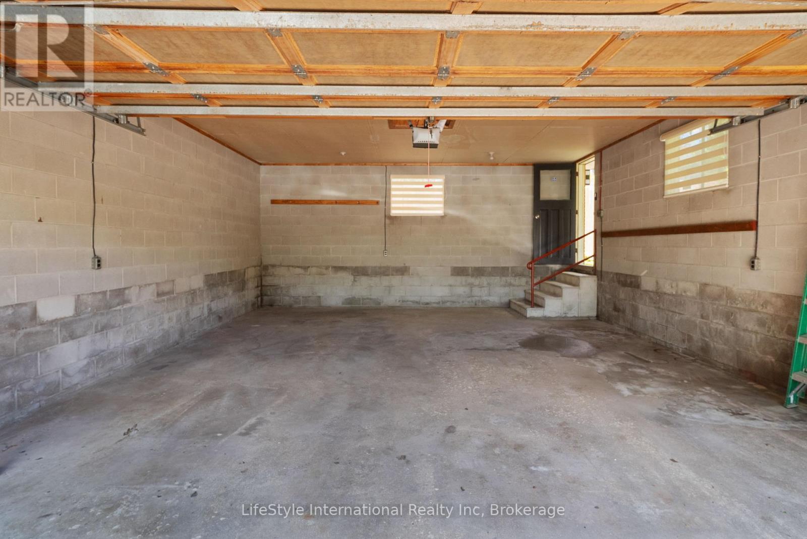 2 WESTMOUNT ROAD - 45