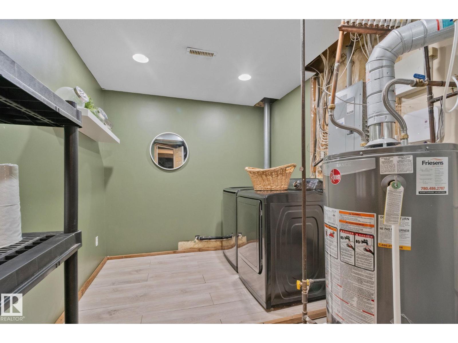 1604 TOMPKINS PL NW NW — photo 35