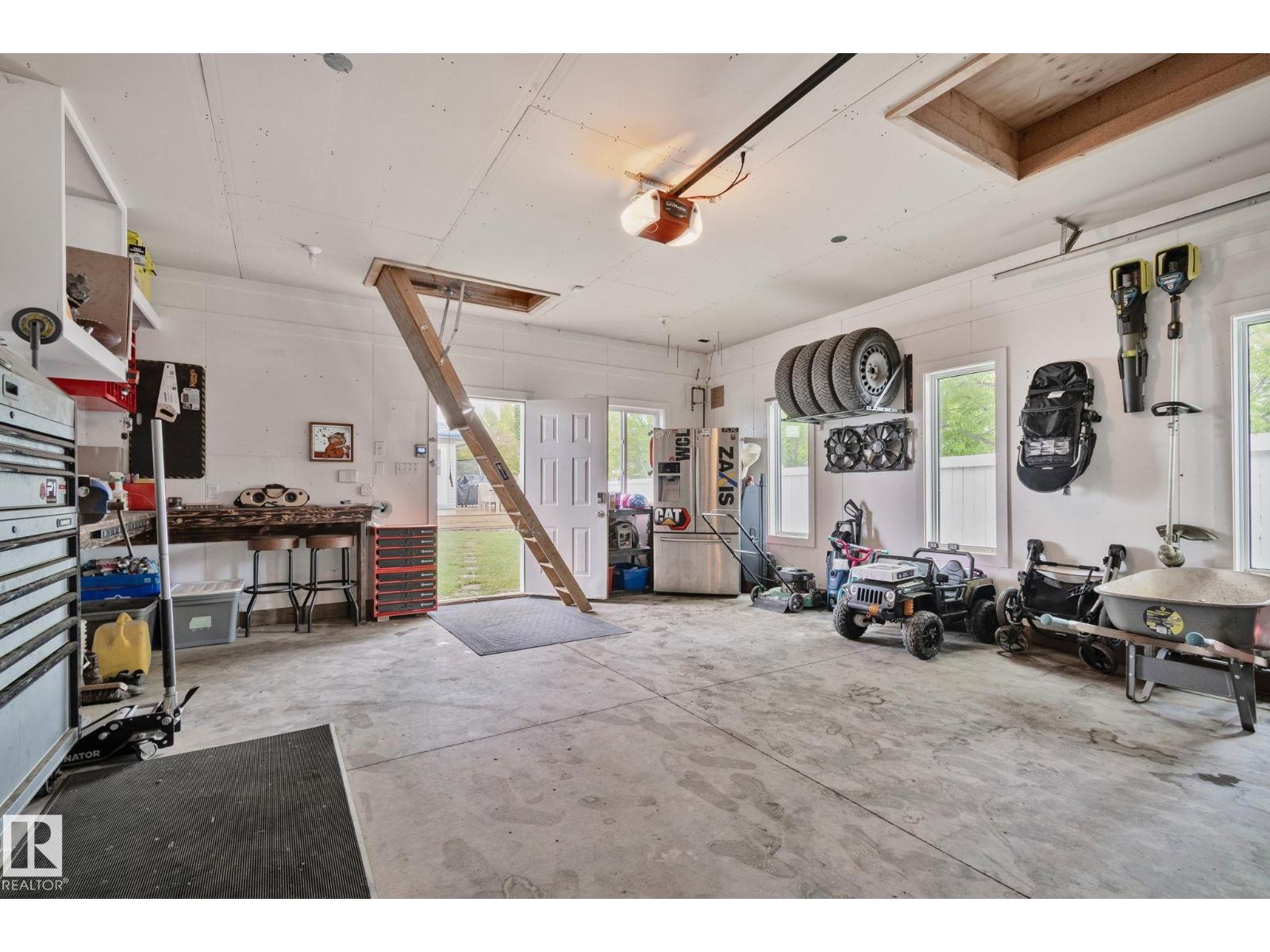 1604 TOMPKINS PL NW NW — photo 42