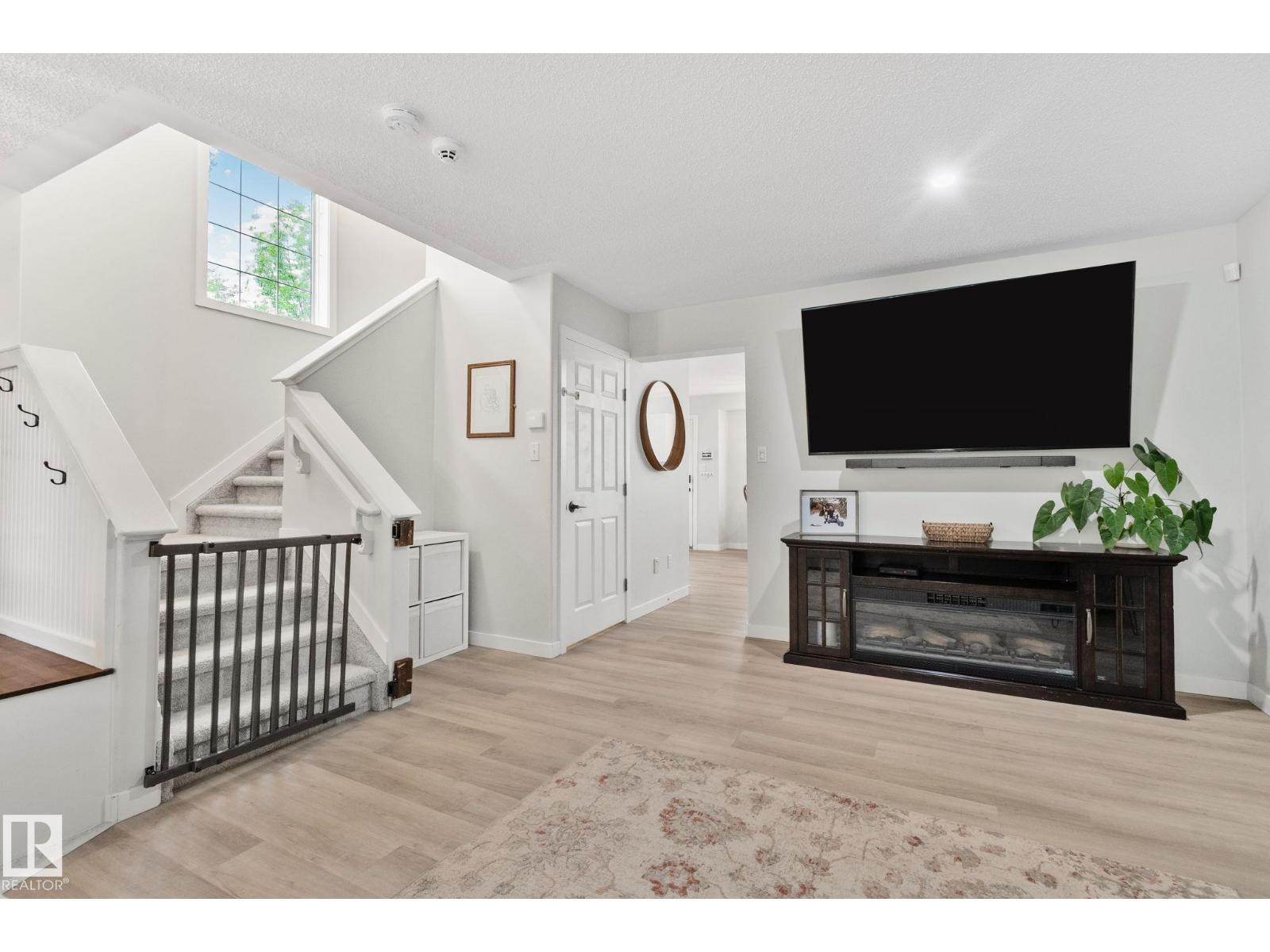 1604 TOMPKINS PL NW NW — photo 6