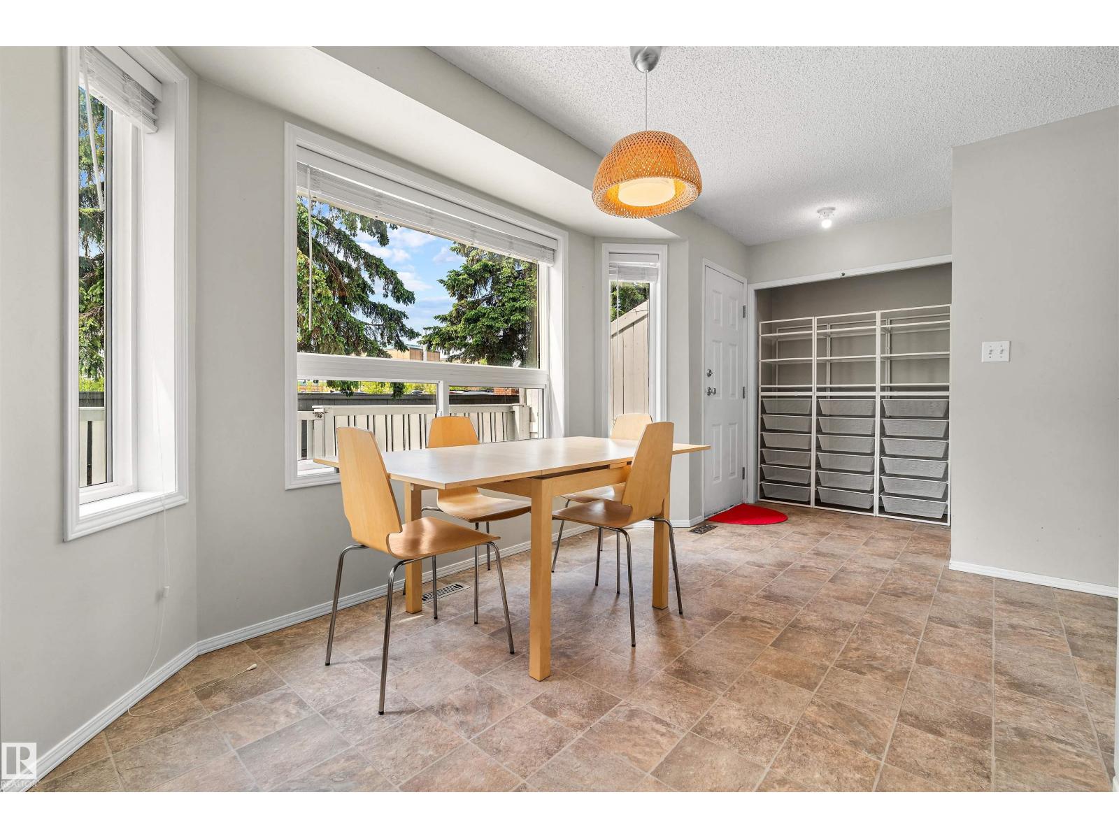 #32 3311 58 ST NW - 10