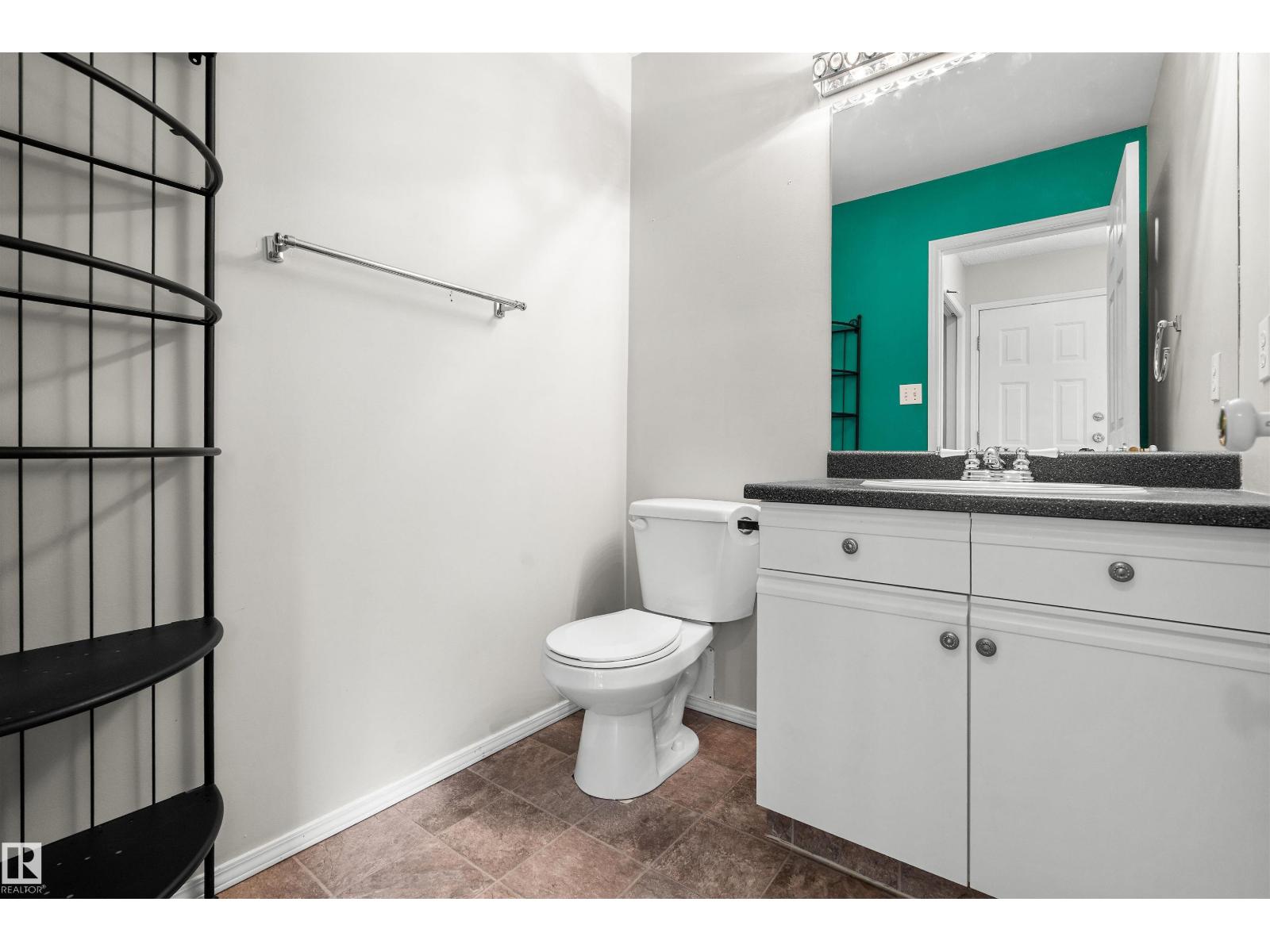 #32 3311 58 ST NW - 15