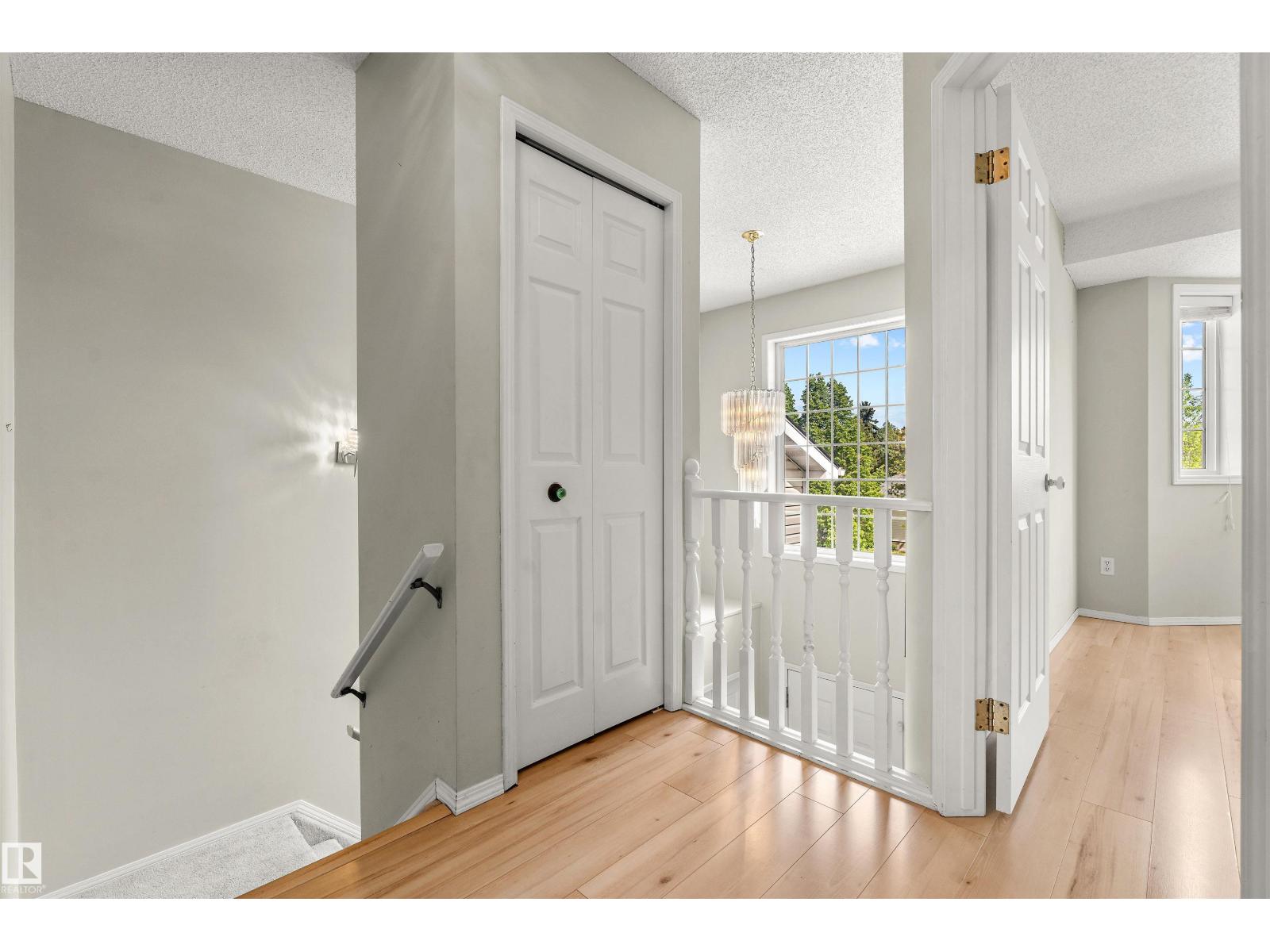 #32 3311 58 ST NW - 16