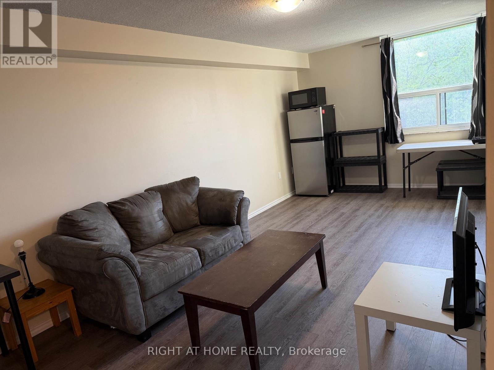 #305 4064 LAWRENCE AVENUE E - 10
