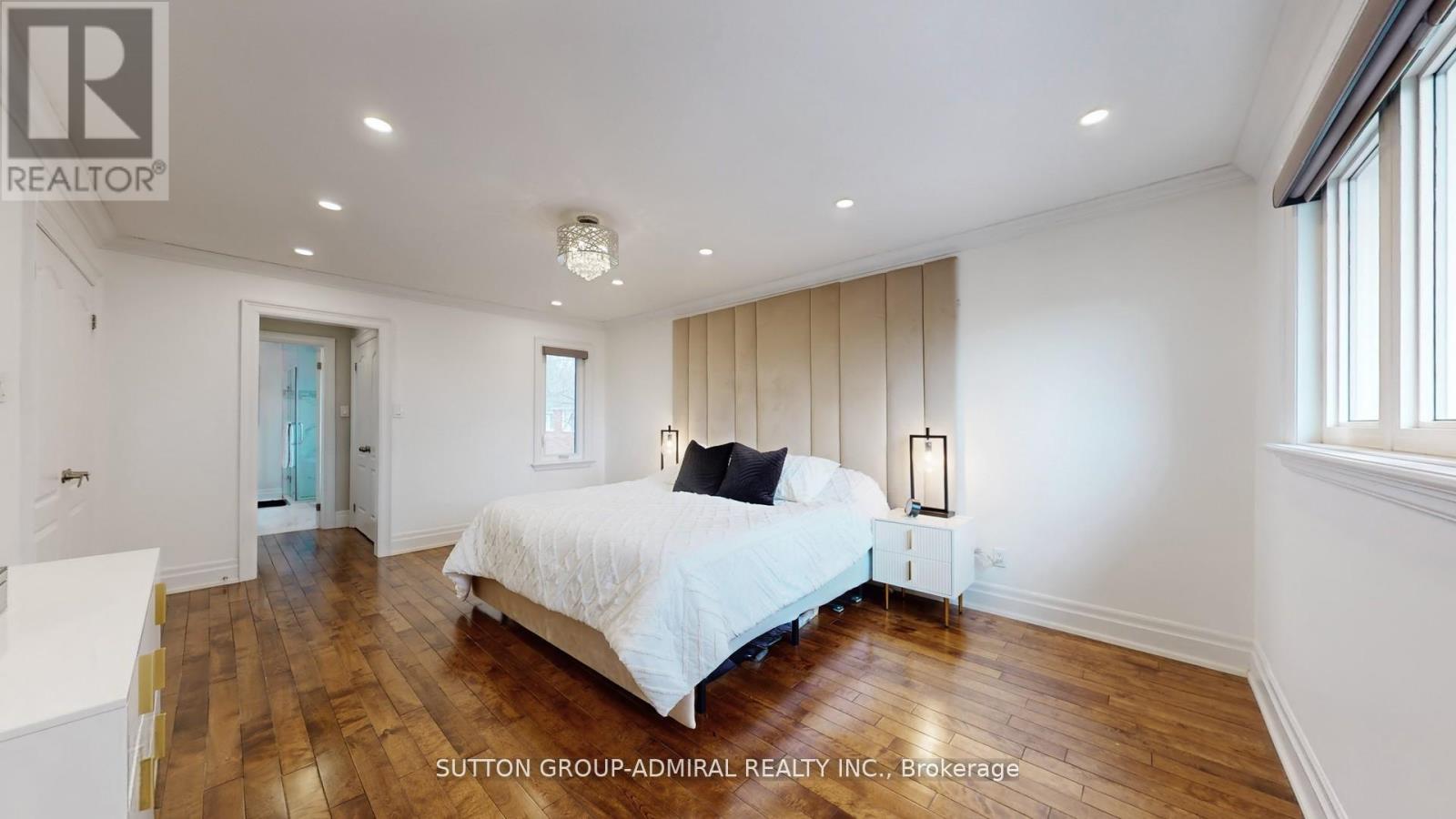 8 COLLEEN STREET - 25