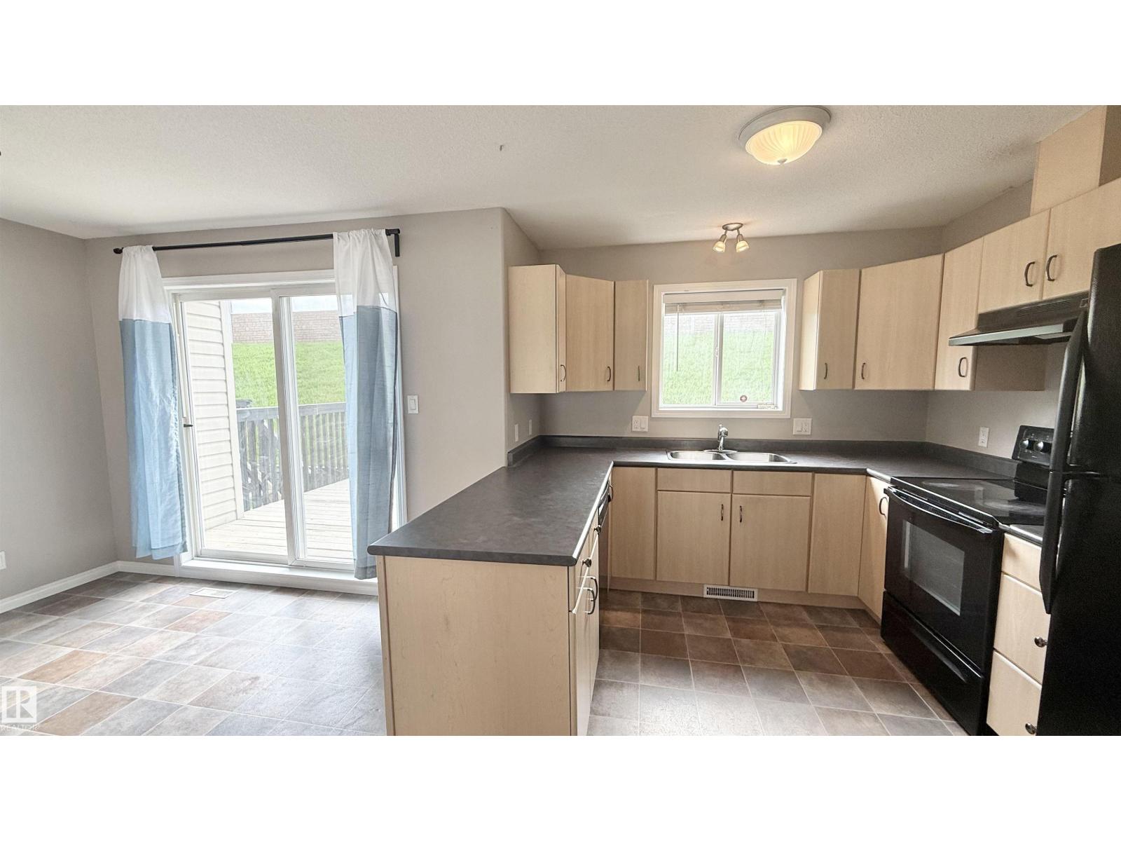 #9 225 BLACKBURN DR E SW - 10