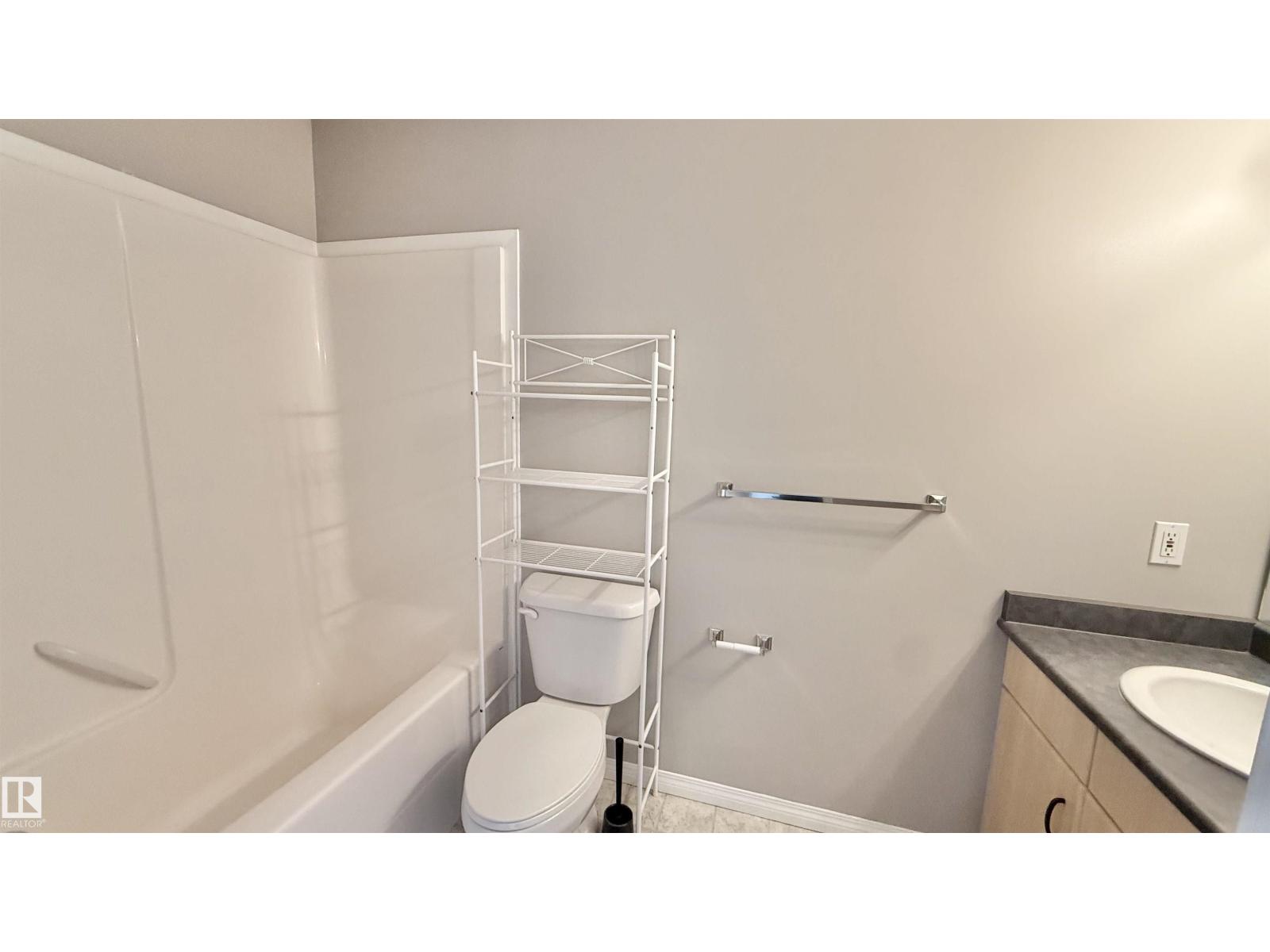#9 225 BLACKBURN DR E SW - 24
