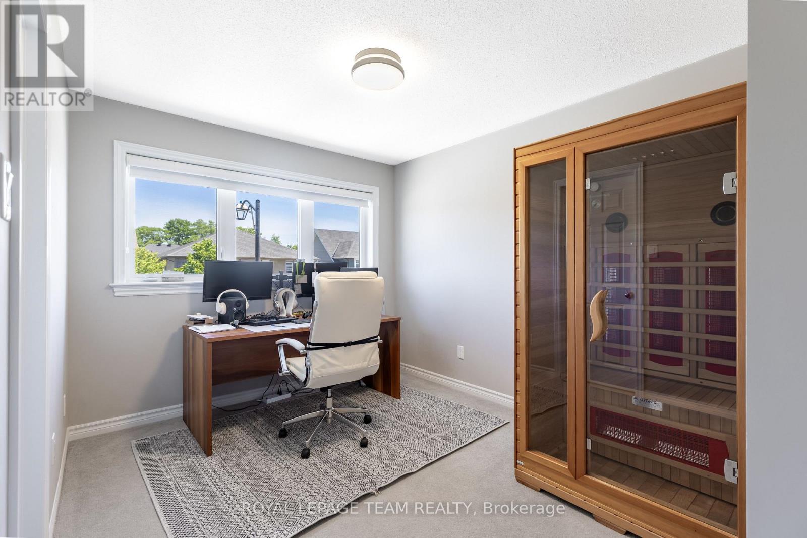 512 BRECCIA HEIGHTS — photo 38 of 47