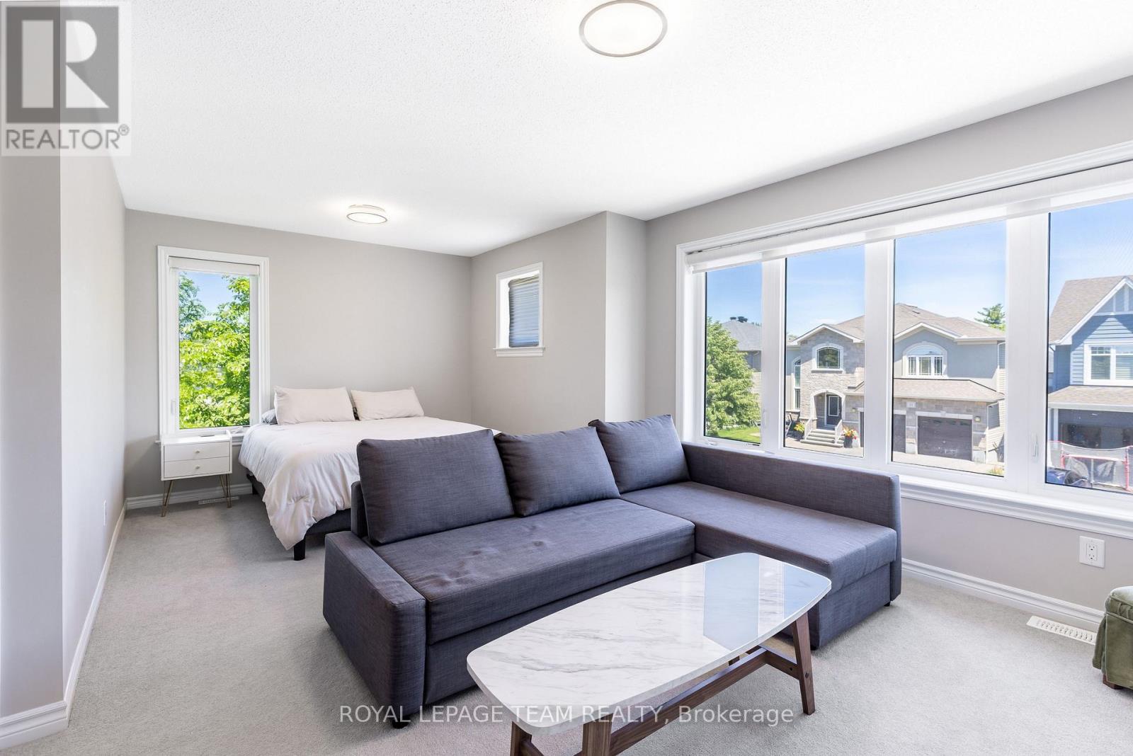 512 BRECCIA HEIGHTS — photo 40 of 47