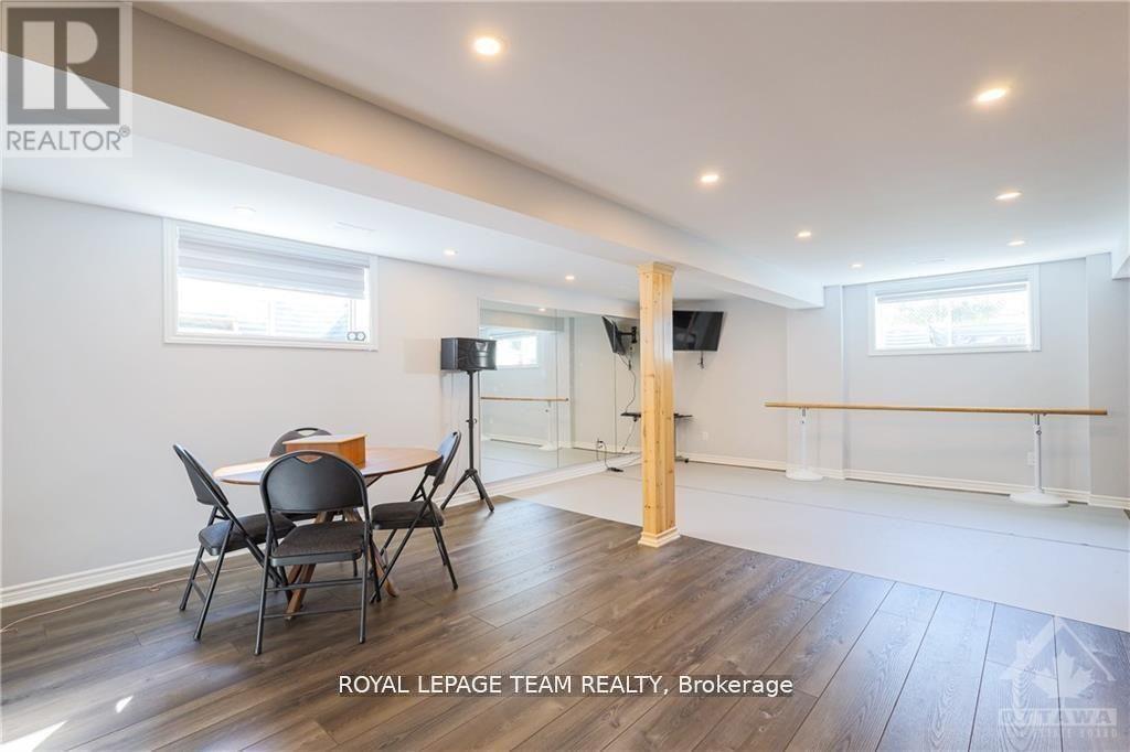 512 BRECCIA HEIGHTS — photo 44 of 47