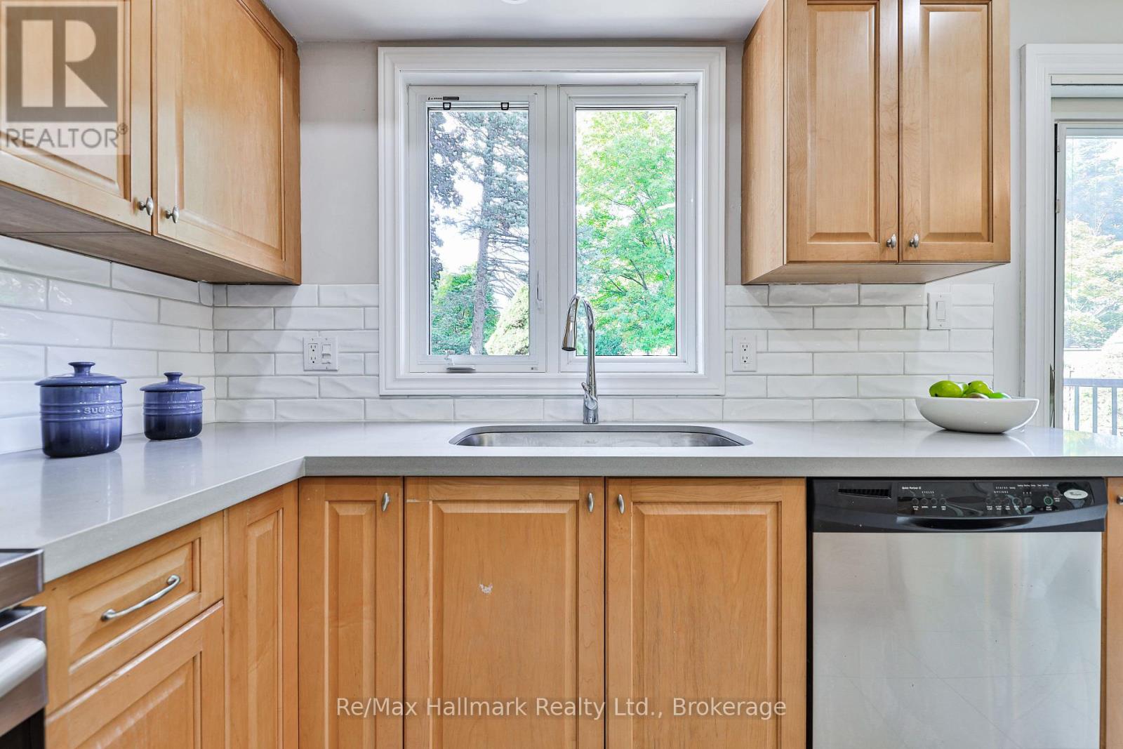 2255 BETHNAL GREEN ROAD - Image 15