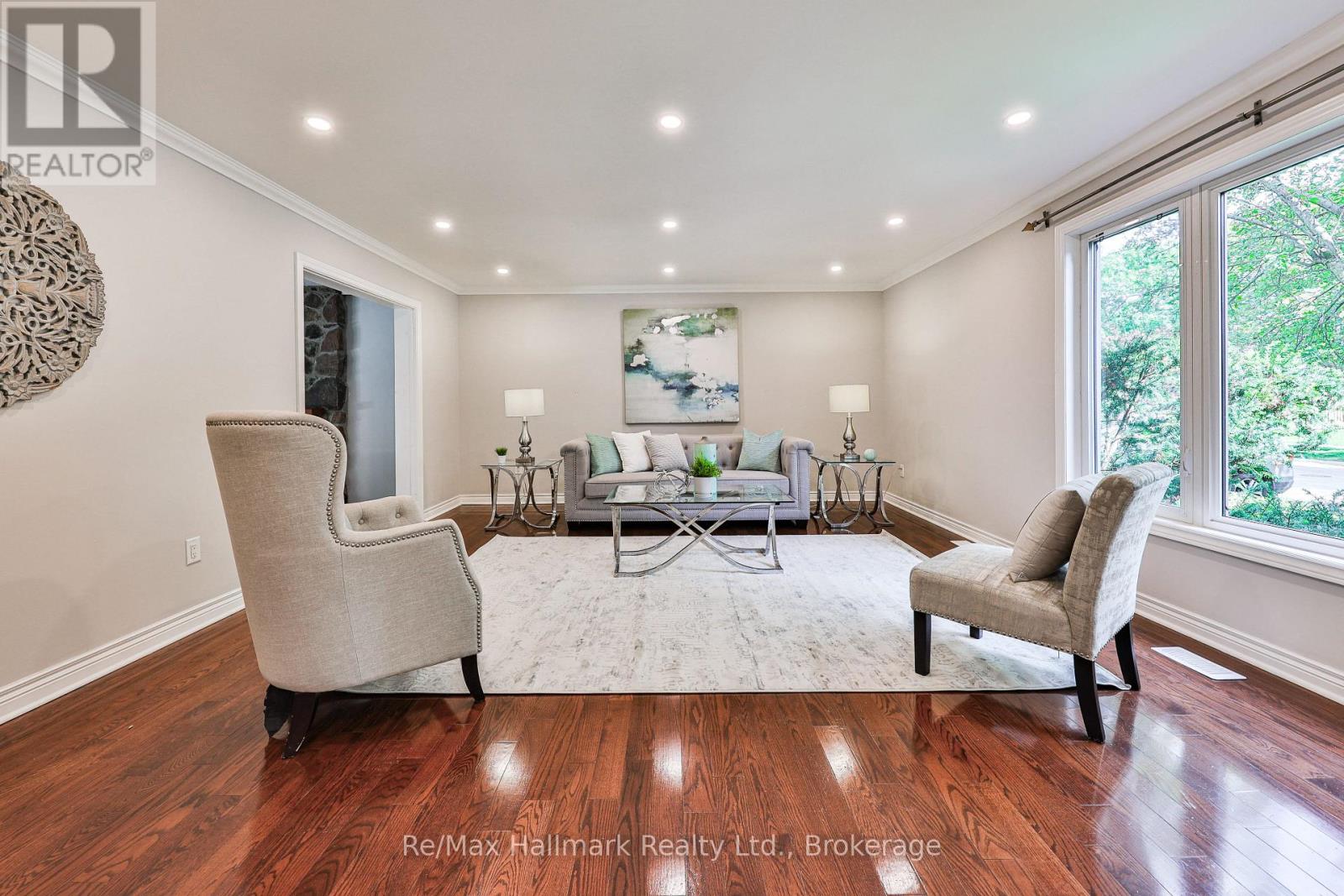 2255 BETHNAL GREEN ROAD - Image 8