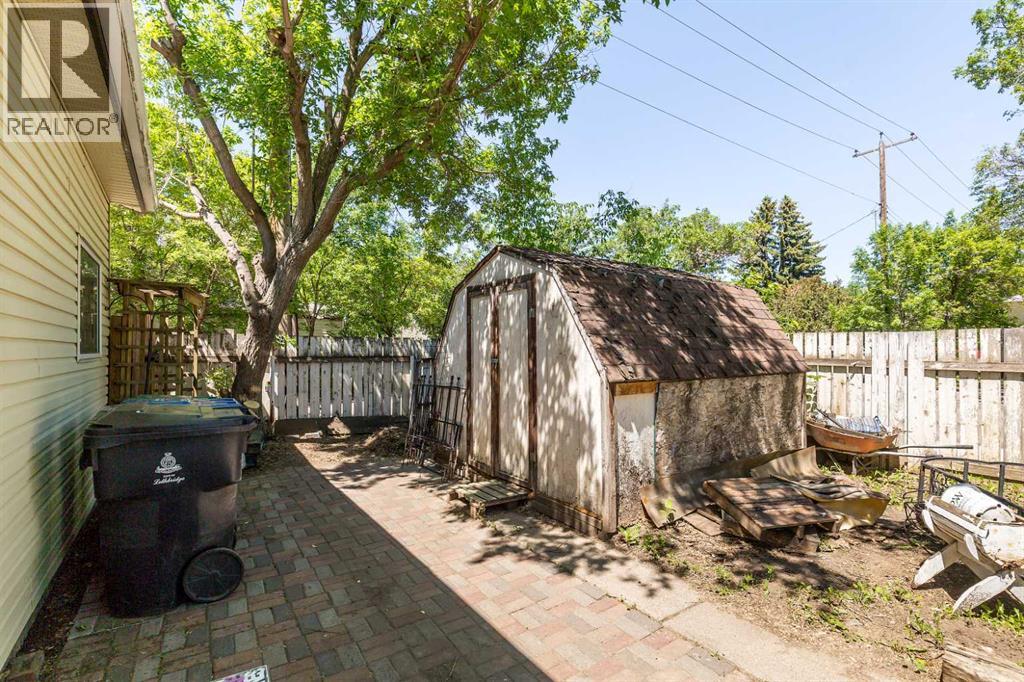 432 12A Street N — photo 32
