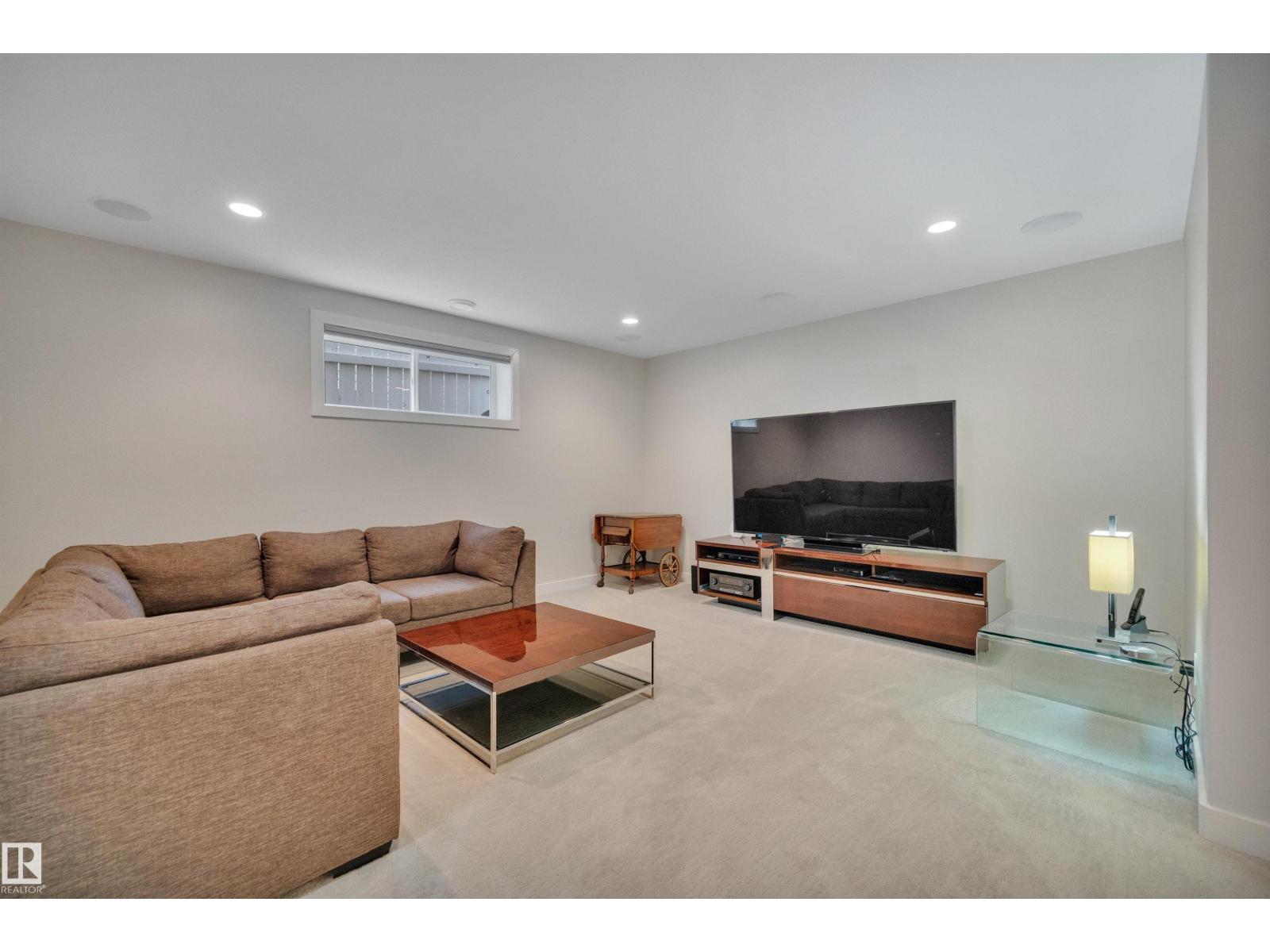 186 SHEPPARD CI — photo 47
