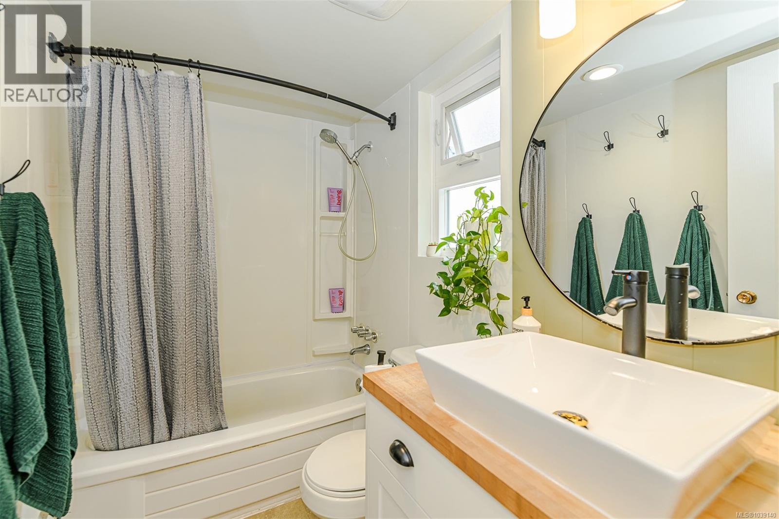 #1 840 Craigflower Rd - 27