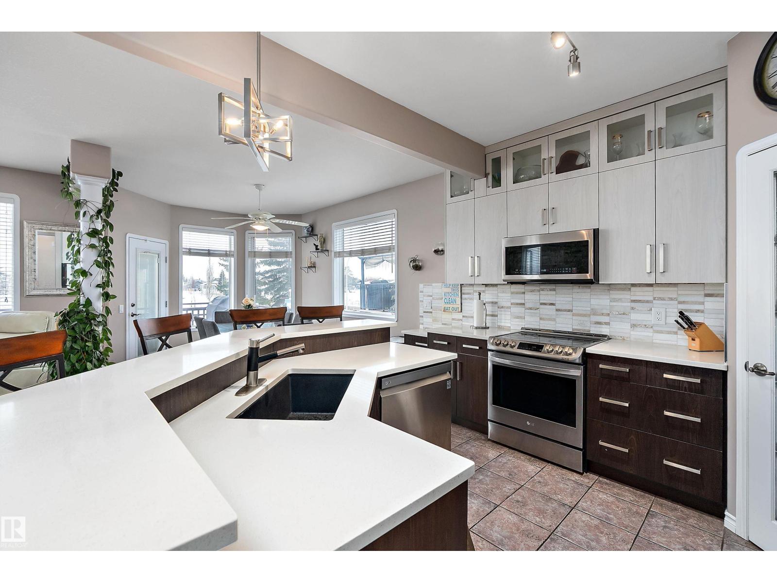 1105 KLARVATTEN CV NW — photo 11