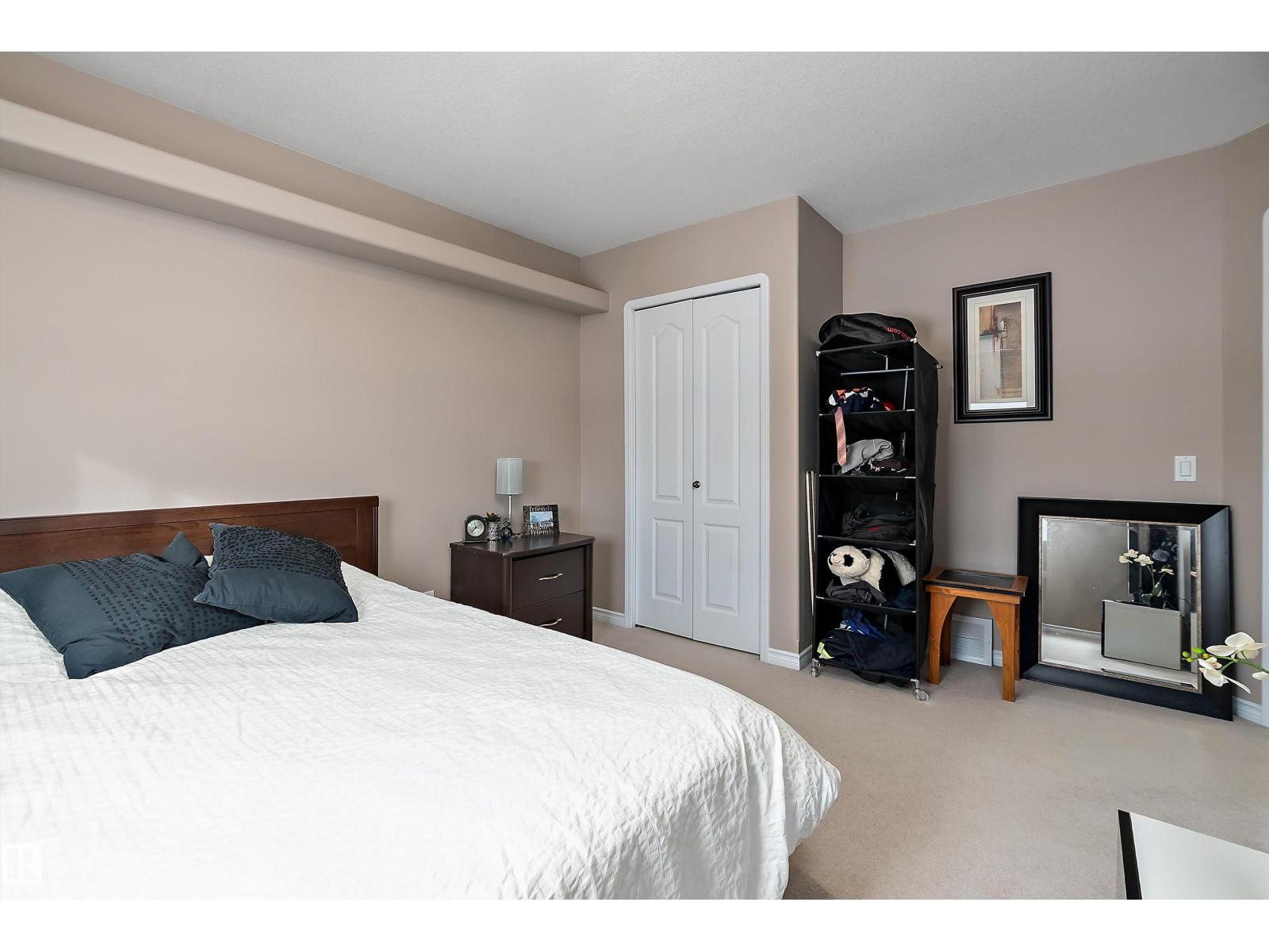 1105 KLARVATTEN CV NW — photo 32