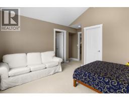 13735 230a Street, Maple Ridge, BC V4R0C9 Photo 9
