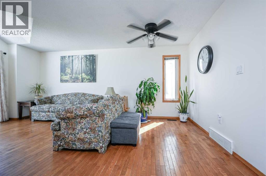 9123 105 Avenue - 4
